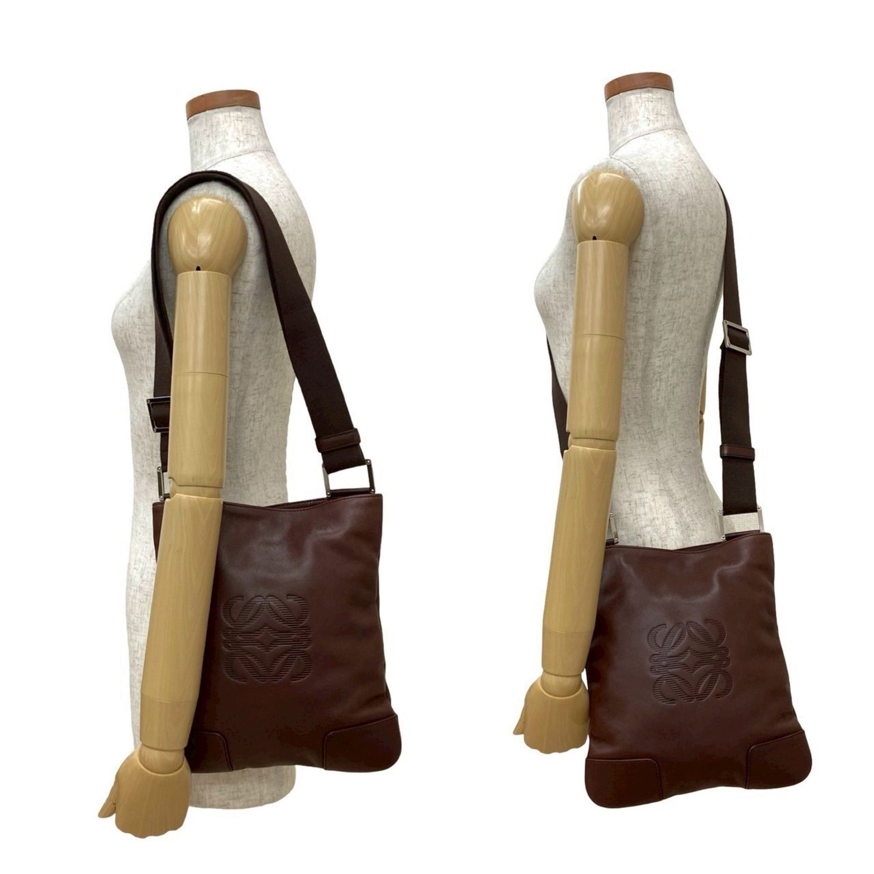 LOEWE Anagram Logo Embossed Leather Shoulder Bag/Pochette/Sacoche in