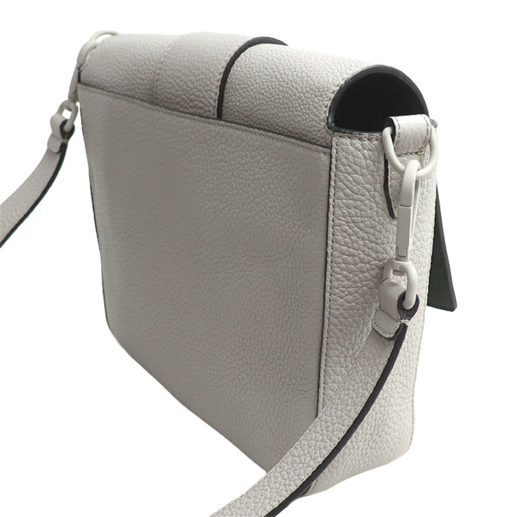 FENDI Baguette Medium Shoulder Bag, Greige