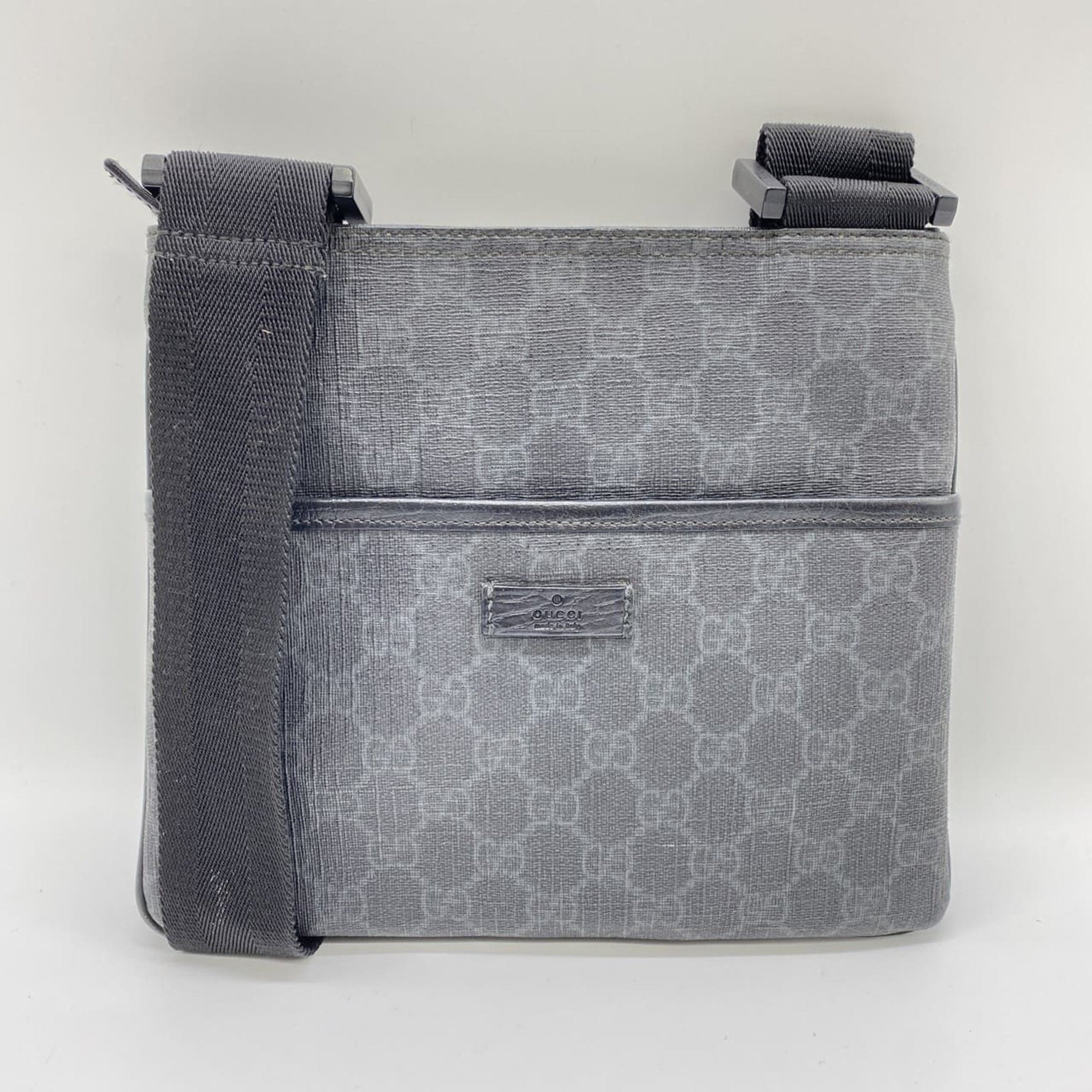 GUCCI Shoulder Bag GG Supreme Leather