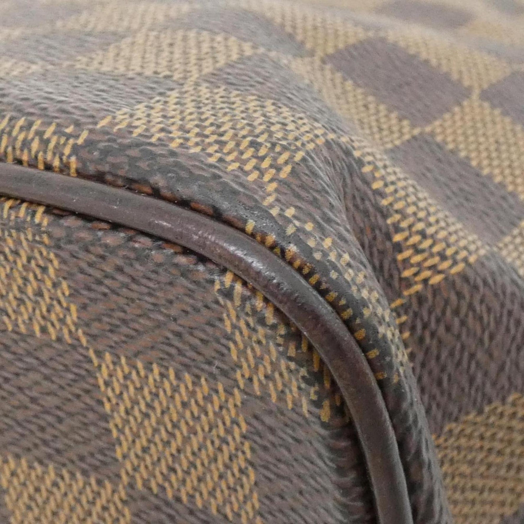 Louis Vuitton Damier Saleya MM Handbag