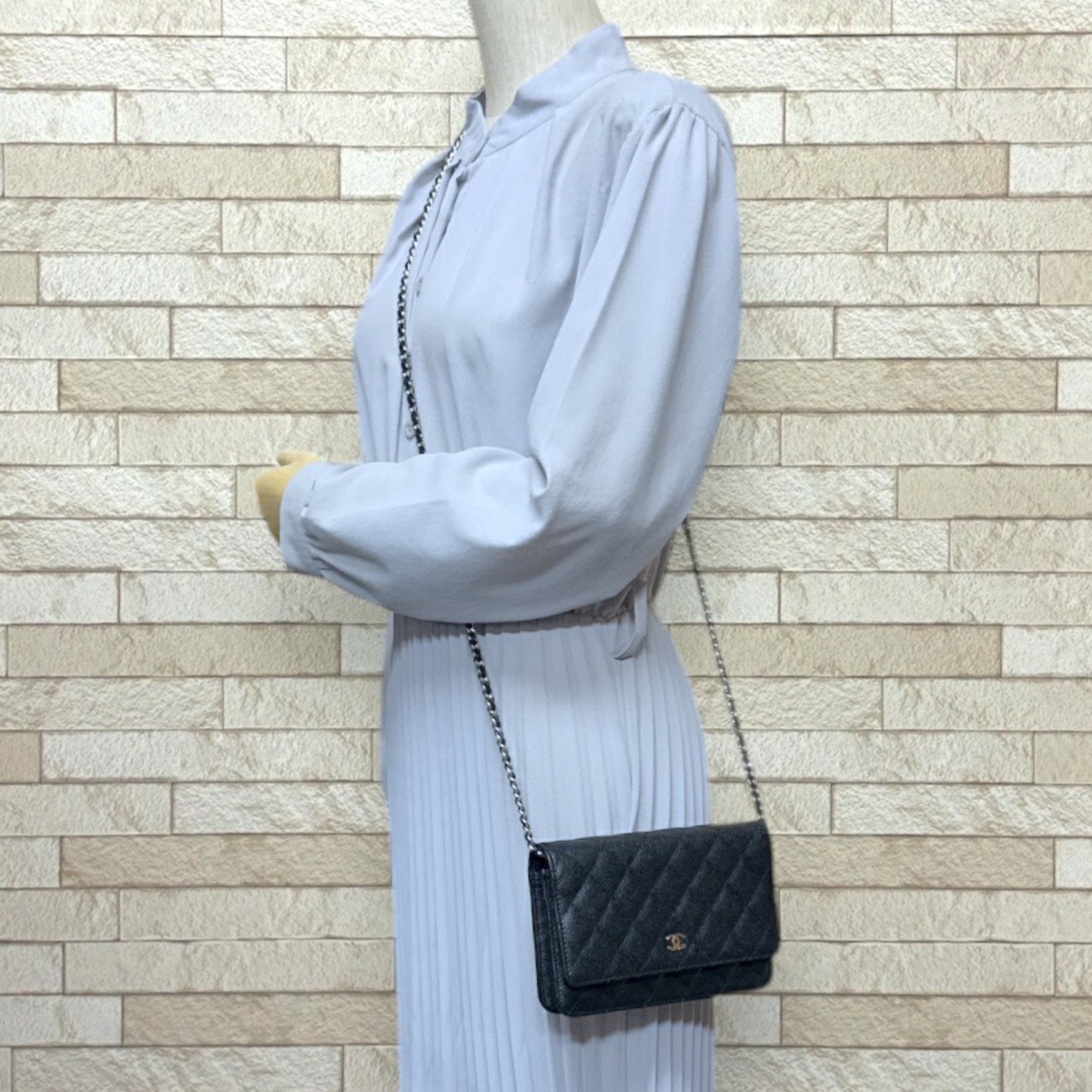 Chanel Shoulder Bag Caviar Skin Chain Wallet