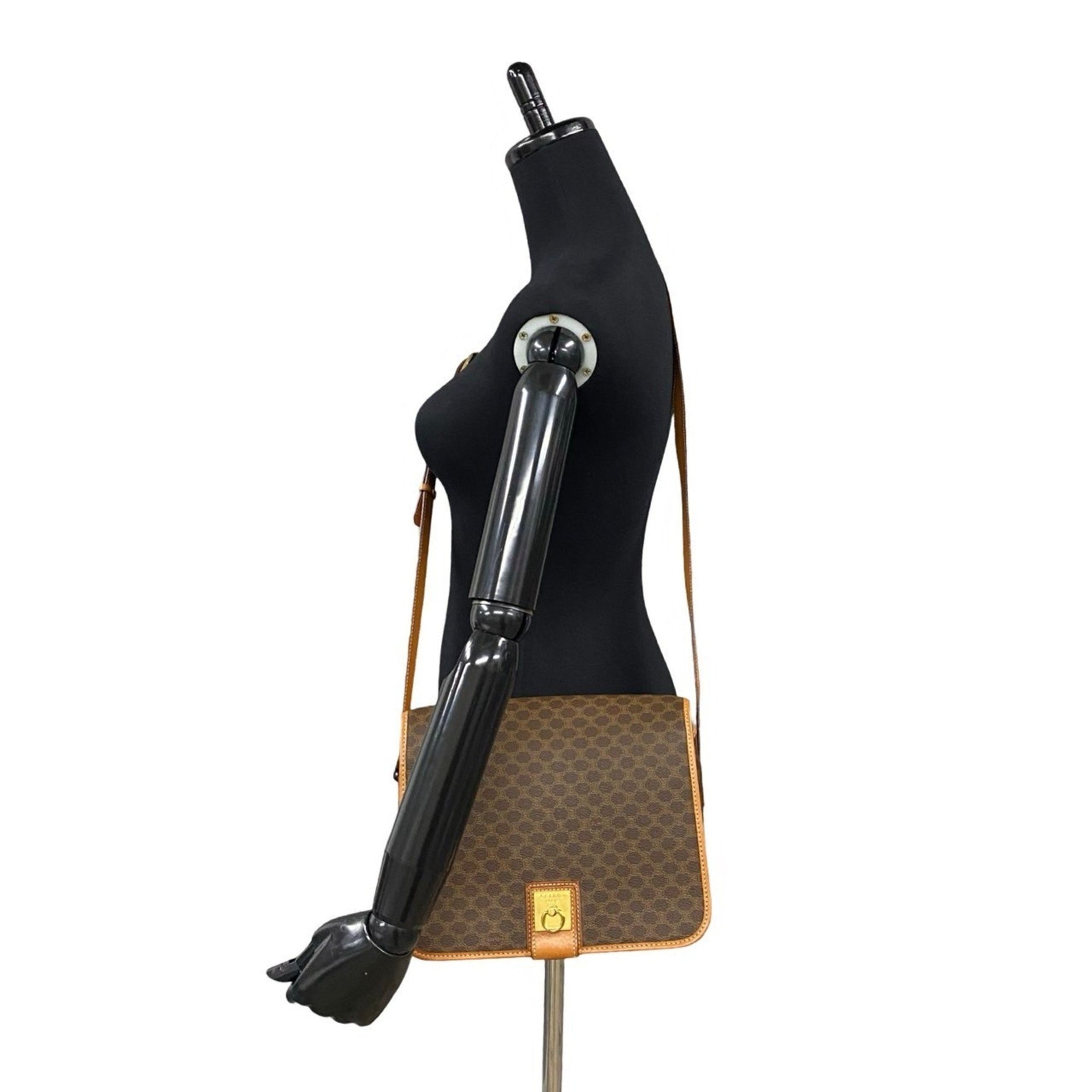 CELINE Macadam Blason Triomphe Print Logo Ring Hardware Leather Shoulder Bag Pochette 08091