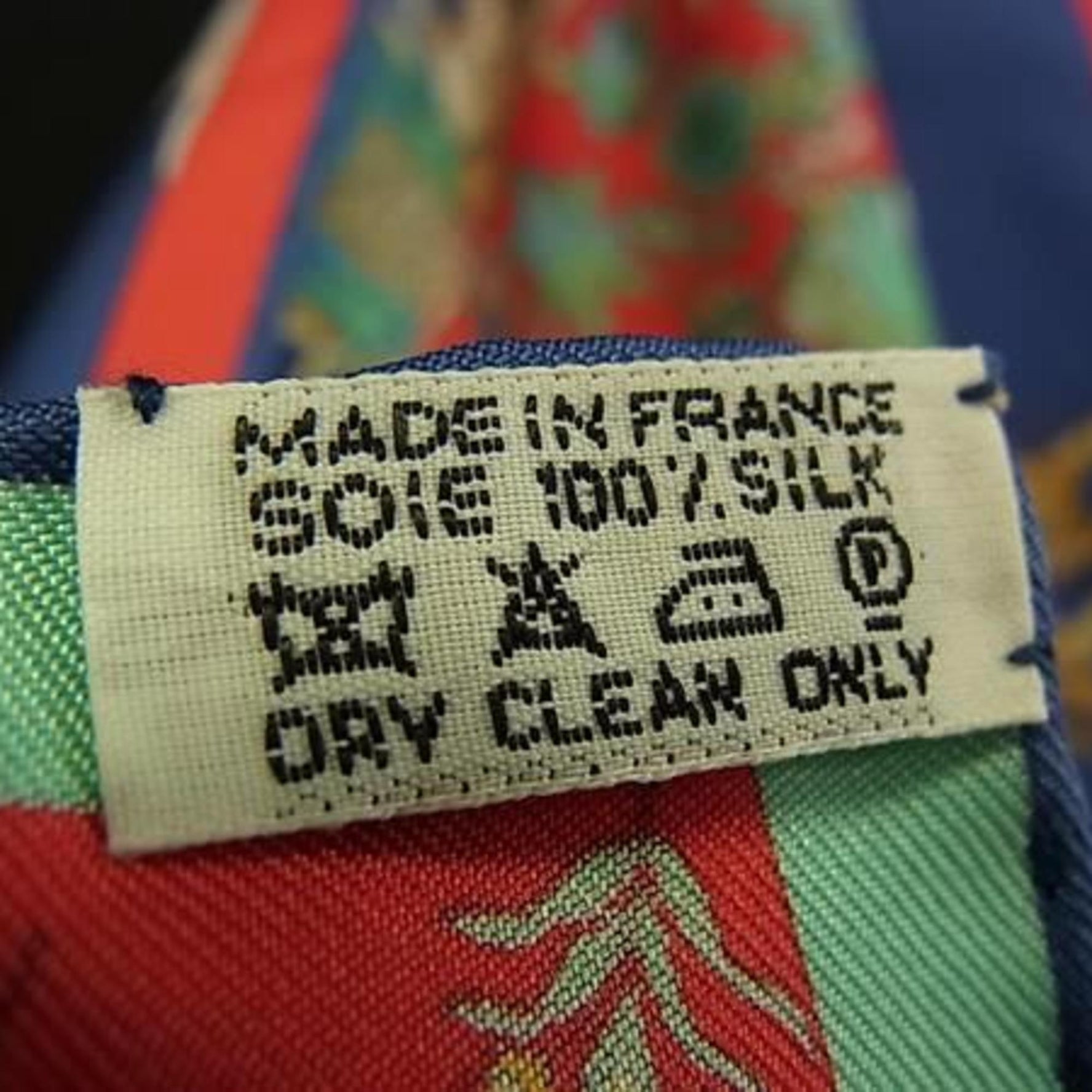 HERMES Petit Carré Scarf, Red x Multicolor, 100% Silk