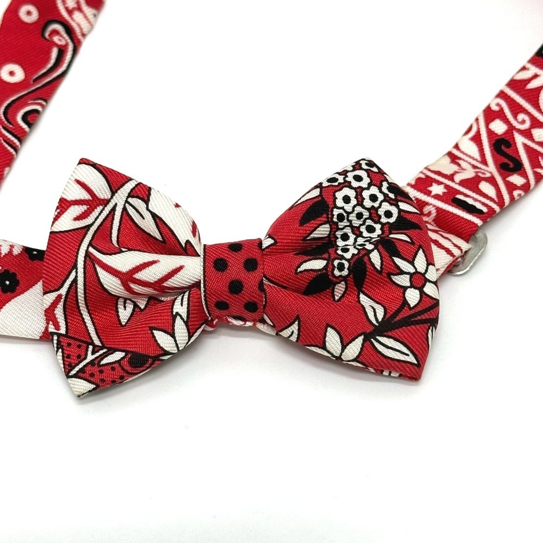HERMES Nouveau Papillon Bow Tie Apparel Necktie Silk Red
