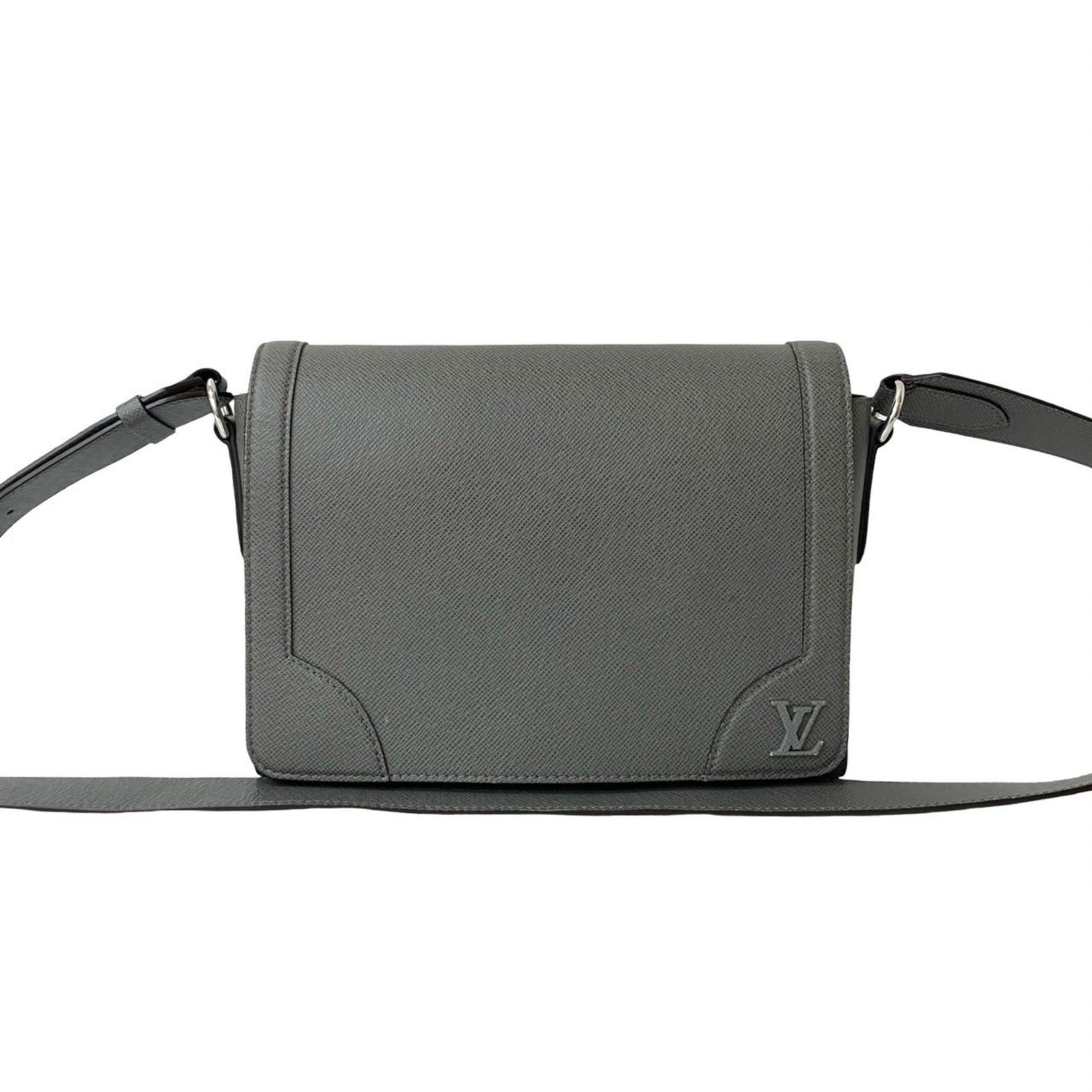 Louis Vuitton New Flap Messenger Taiga Leather Shoulder Bag, Sacoche