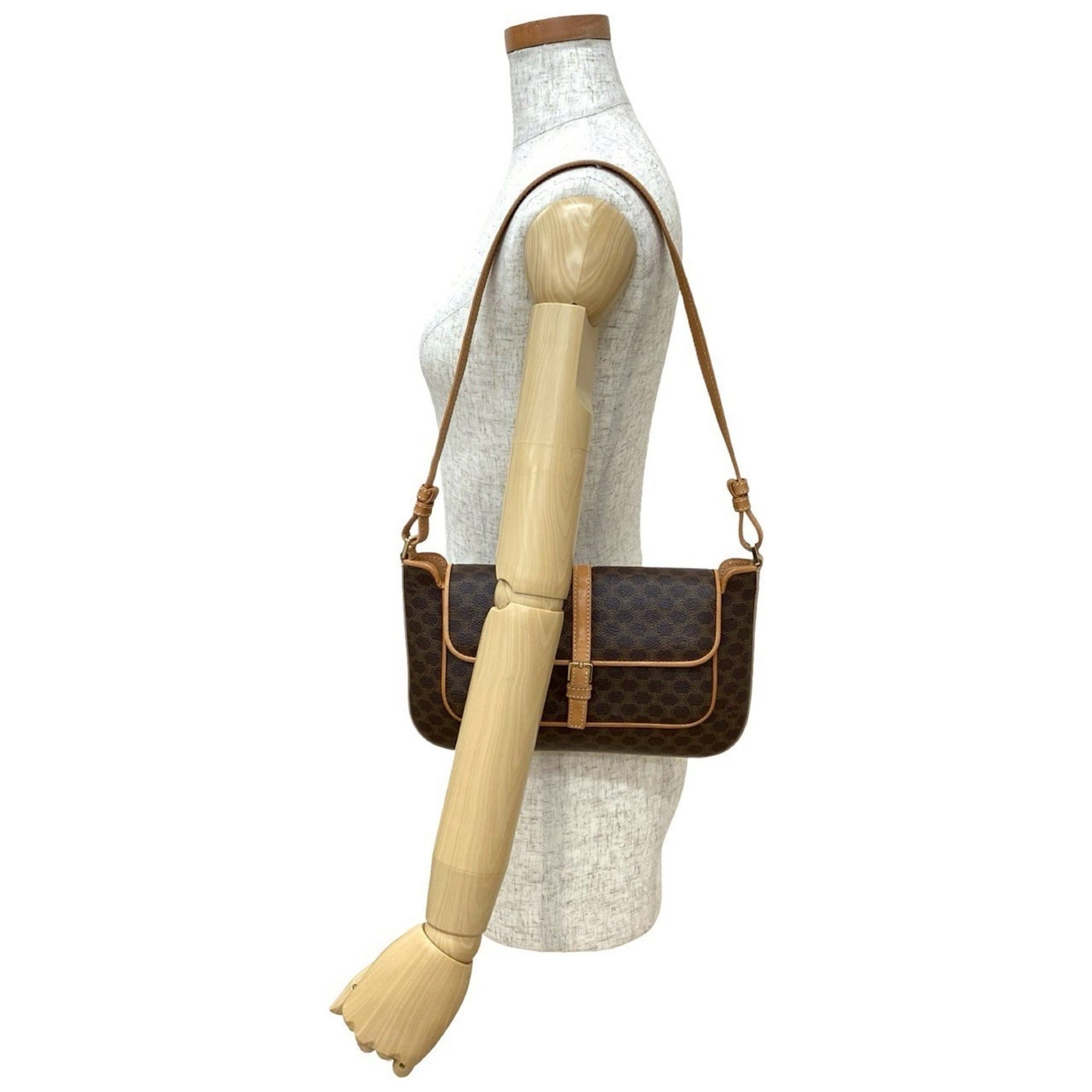 CELINE Macadam Blason Triomphe Leather Semi-Suitable Shoulder Bag, 014-8