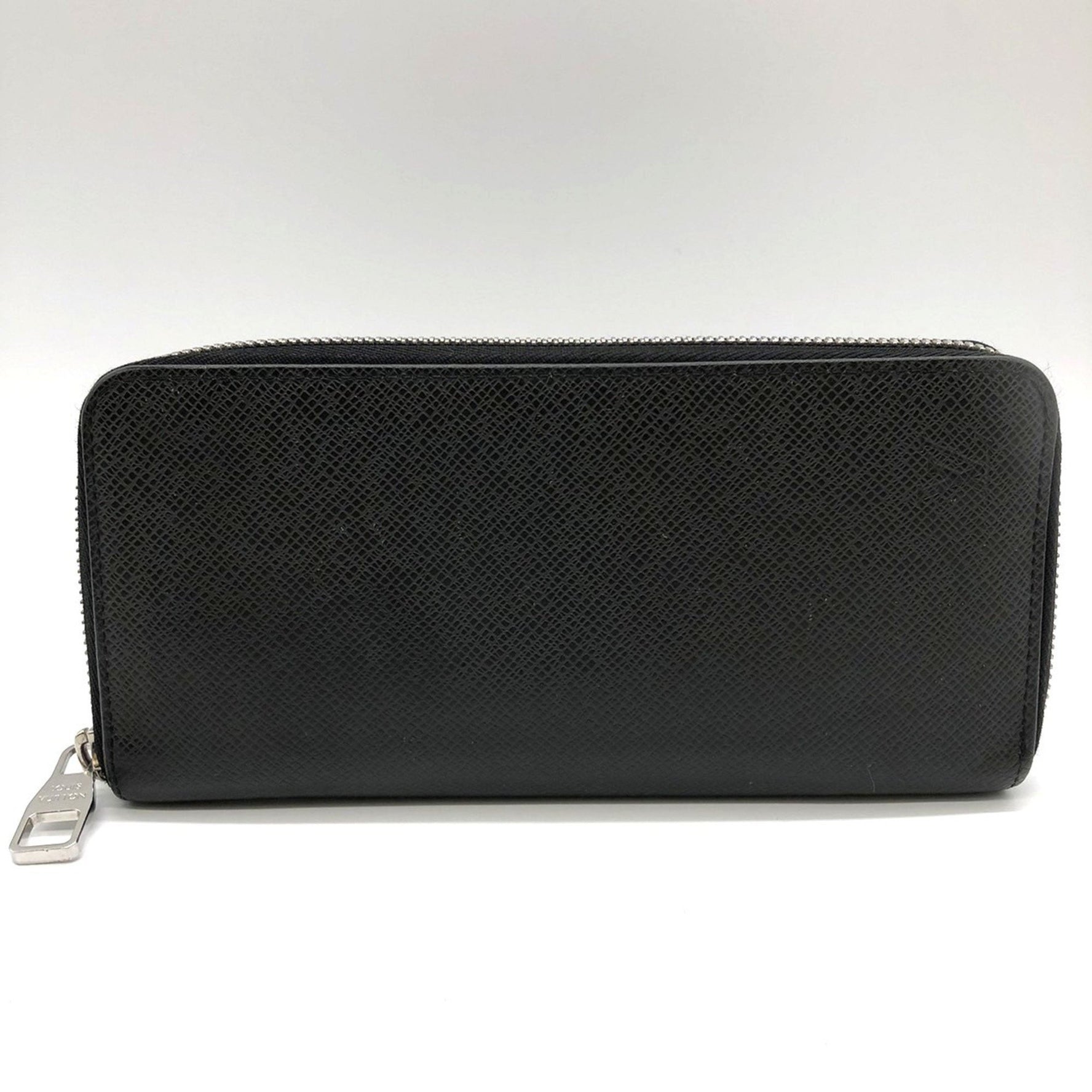 Louis Vuitton Zippy Wallet Vertical Long Taiga Leather