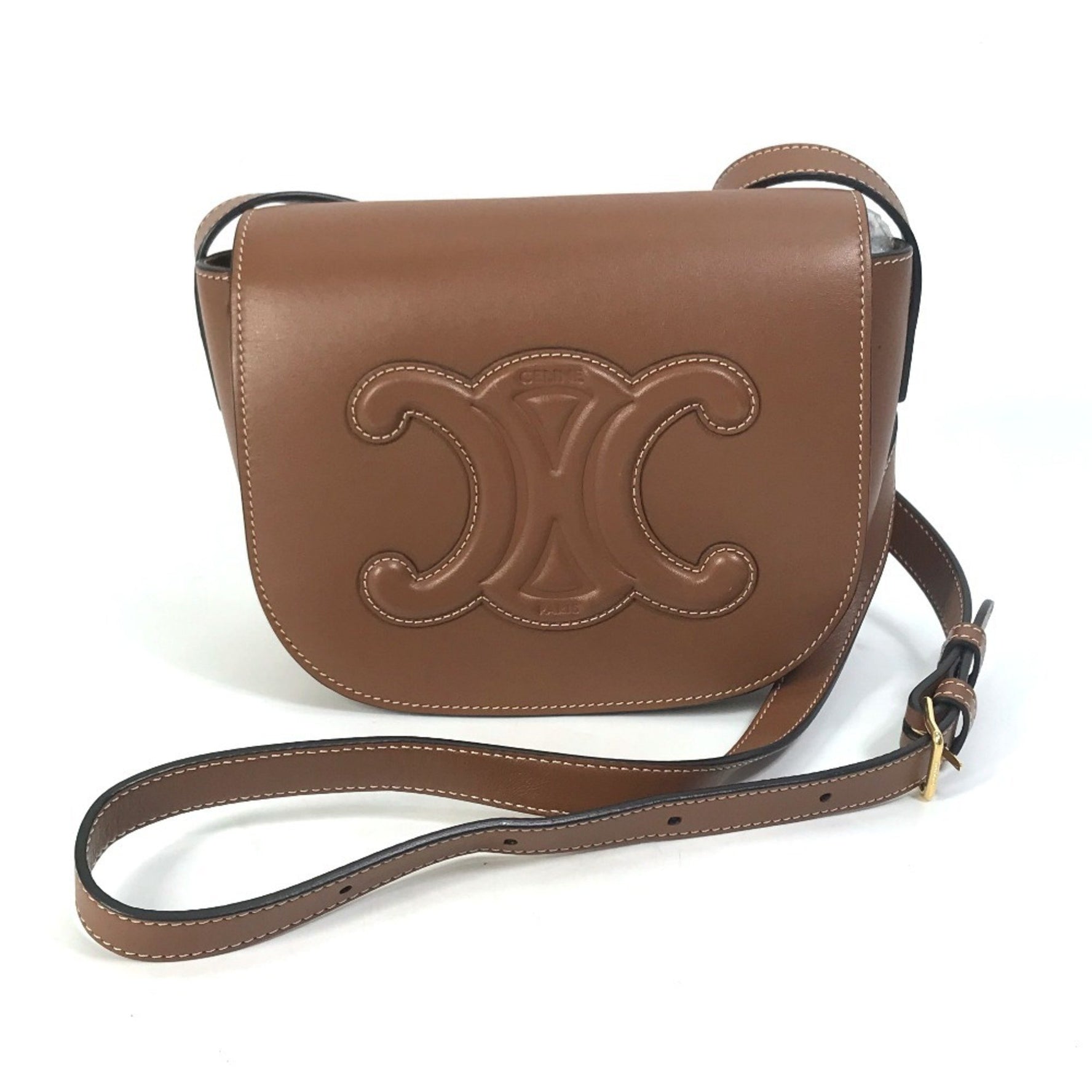 CELINE Pochette Folco Cuir Triomphe Shoulder Bag in Leather, Tan and