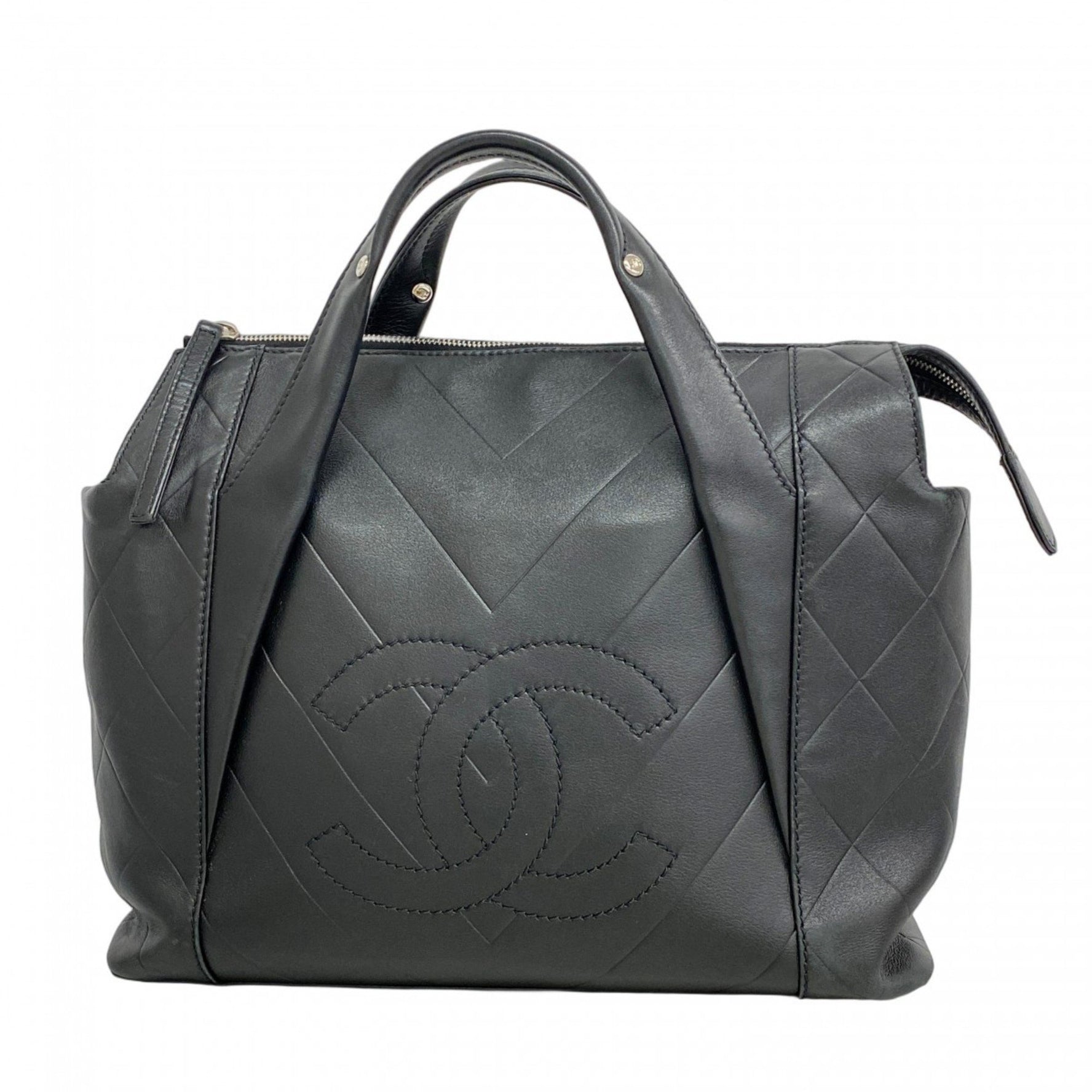 Chanel handbag V-stitch lambskin black women's