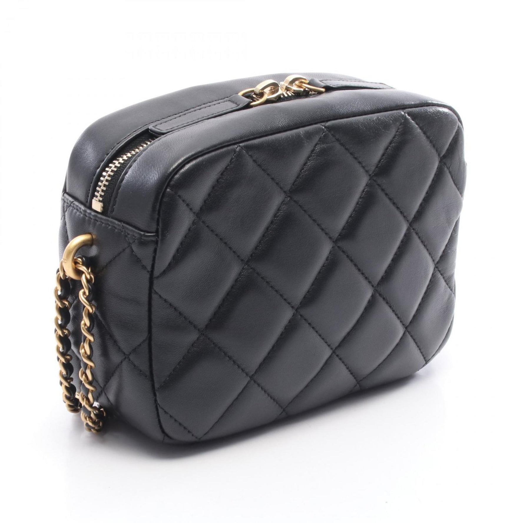 CHANEL Matelasse Shoulder Bag in Lambskin Leather
