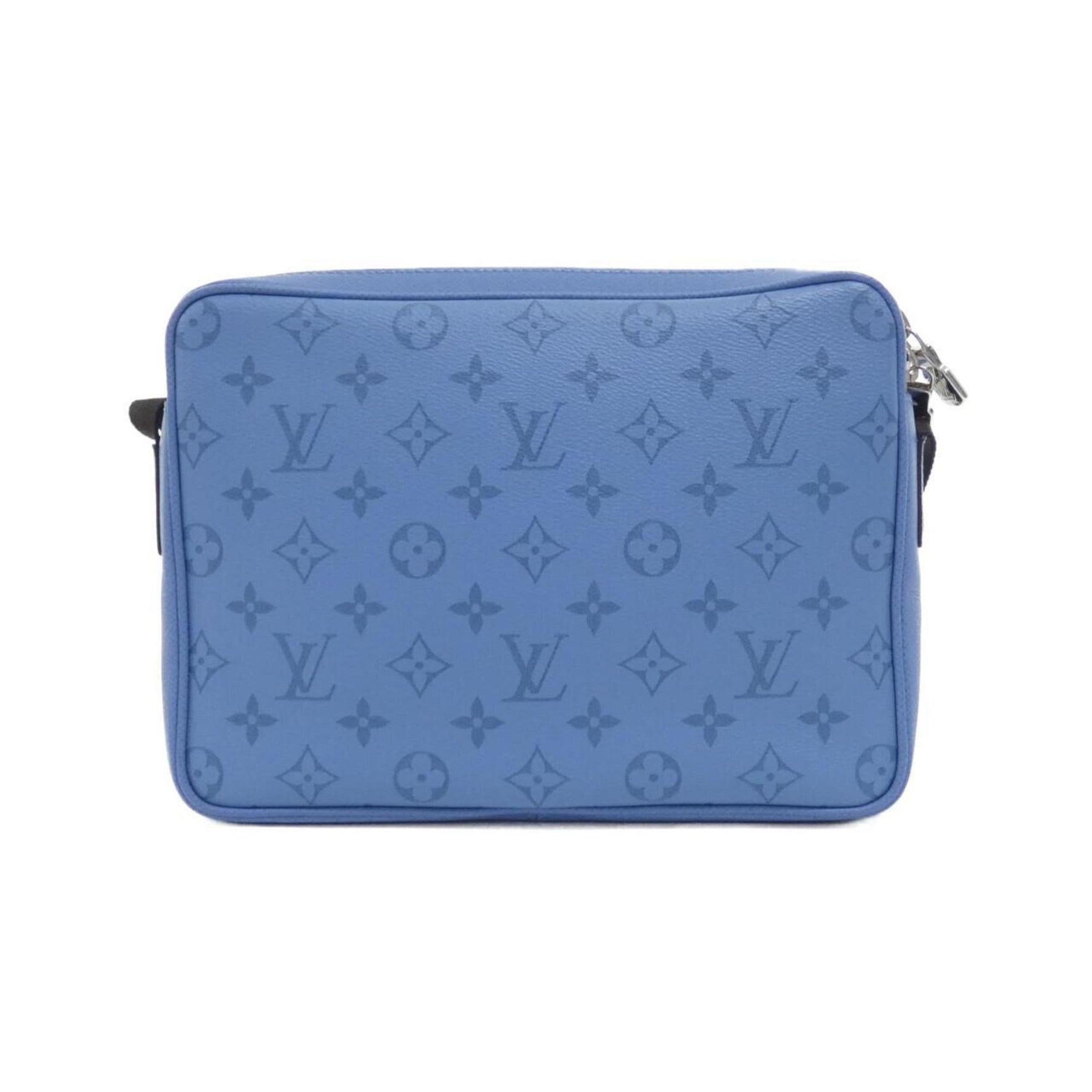 Louis Vuitton Taiga Llama Outdoor Messenger Shoulder Bag