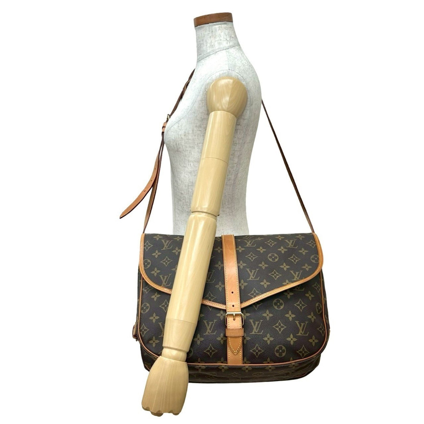LOUIS VUITTON Vintage Saumur 35 Monogram Leather Shoulder Bag/Body Bag