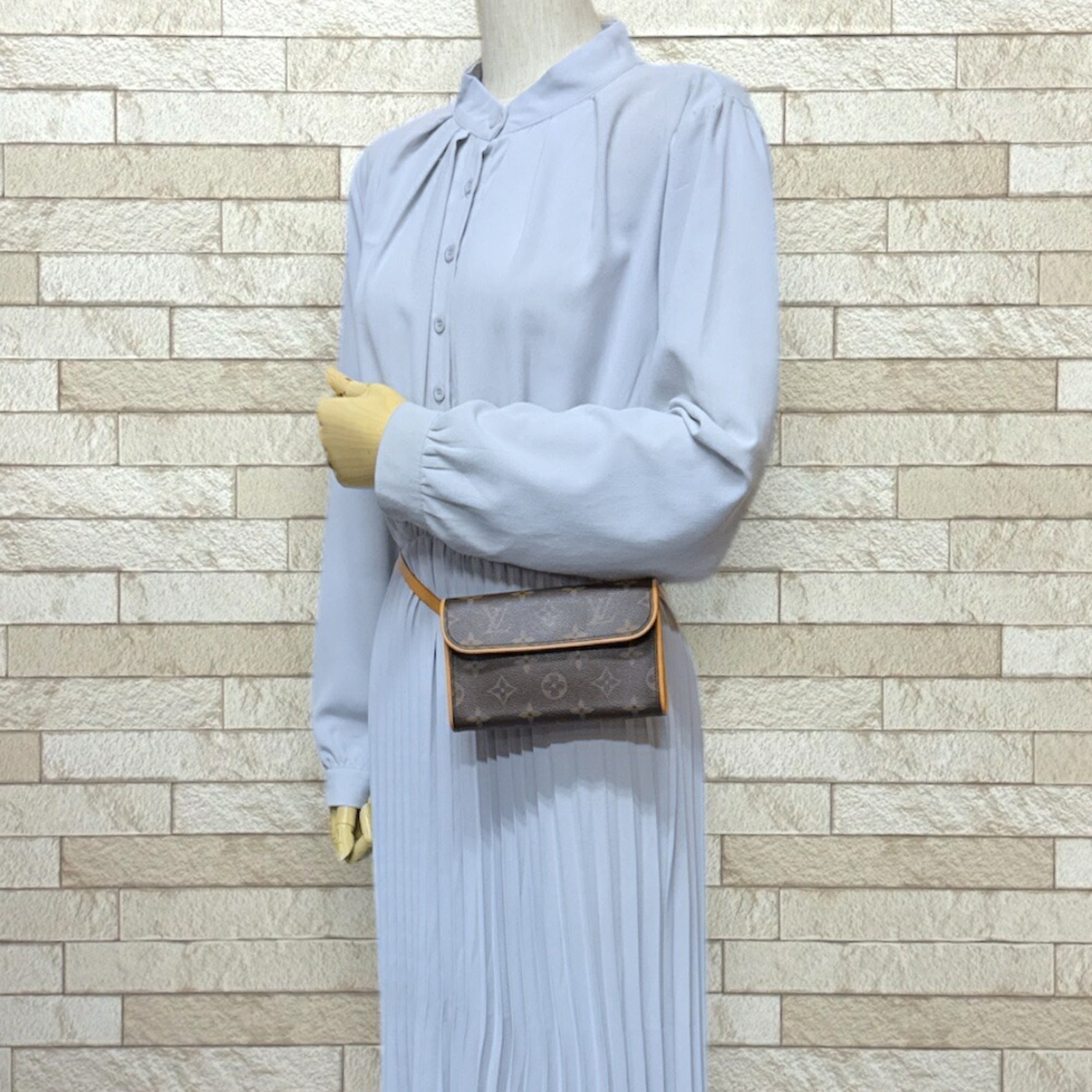 Louis Vuitton Pochette Florentine Monogram Waist Bag Canvas Brown