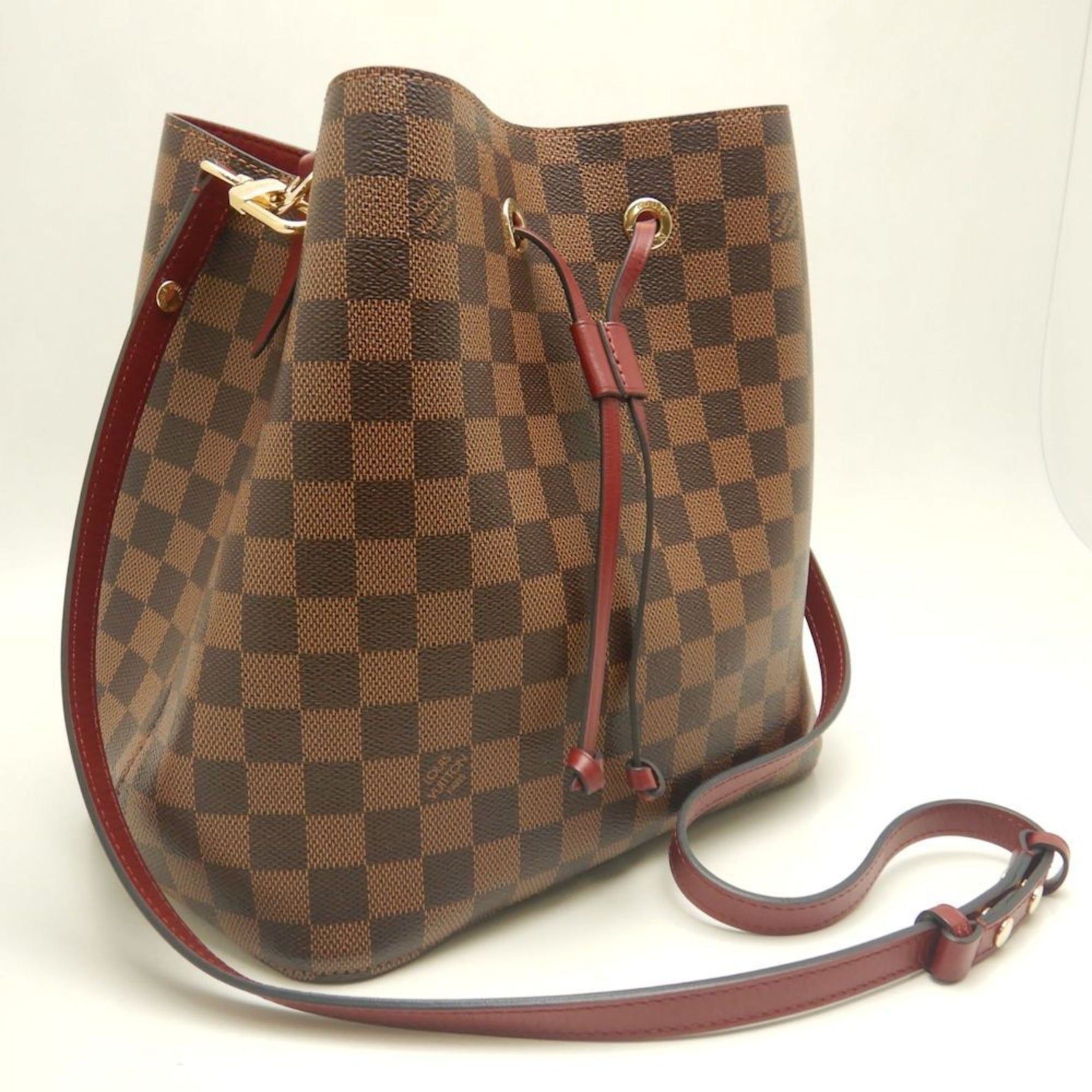 Louis Vuitton Damier NeoNoe MM Shoulder Bag in Cherry Berry