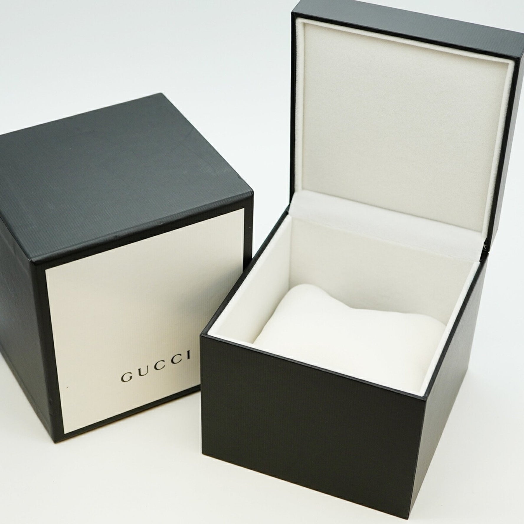 Gucci Dive Watch 136.3 Blue Dial