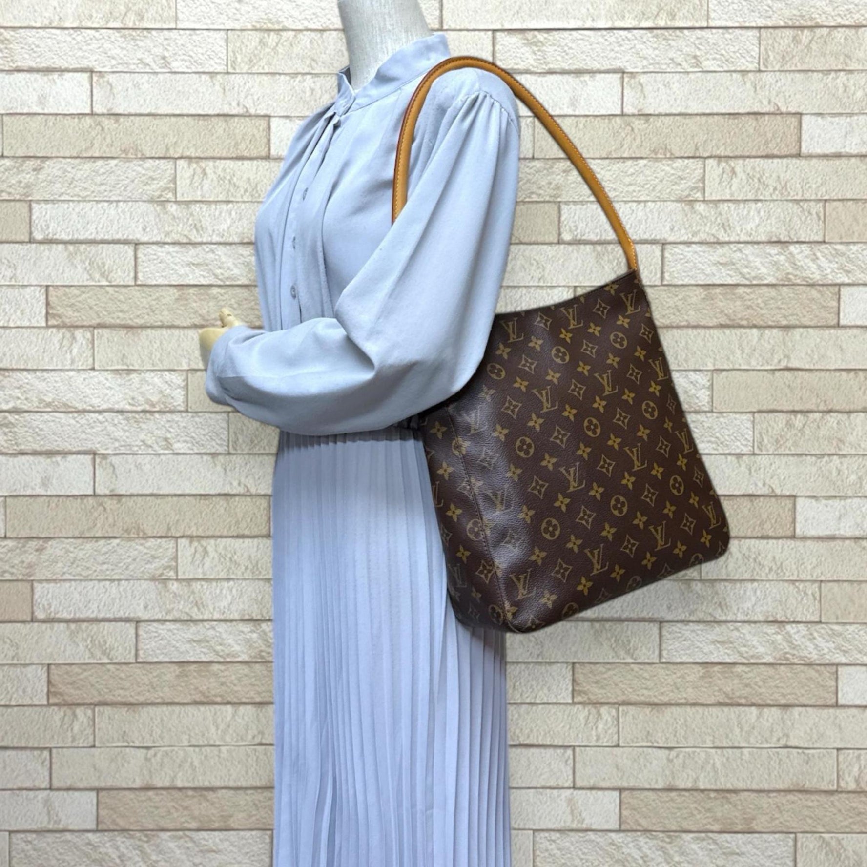 Louis Vuitton Looping GM Monogram Shoulder Bag Canvas LOUIS VUITTON