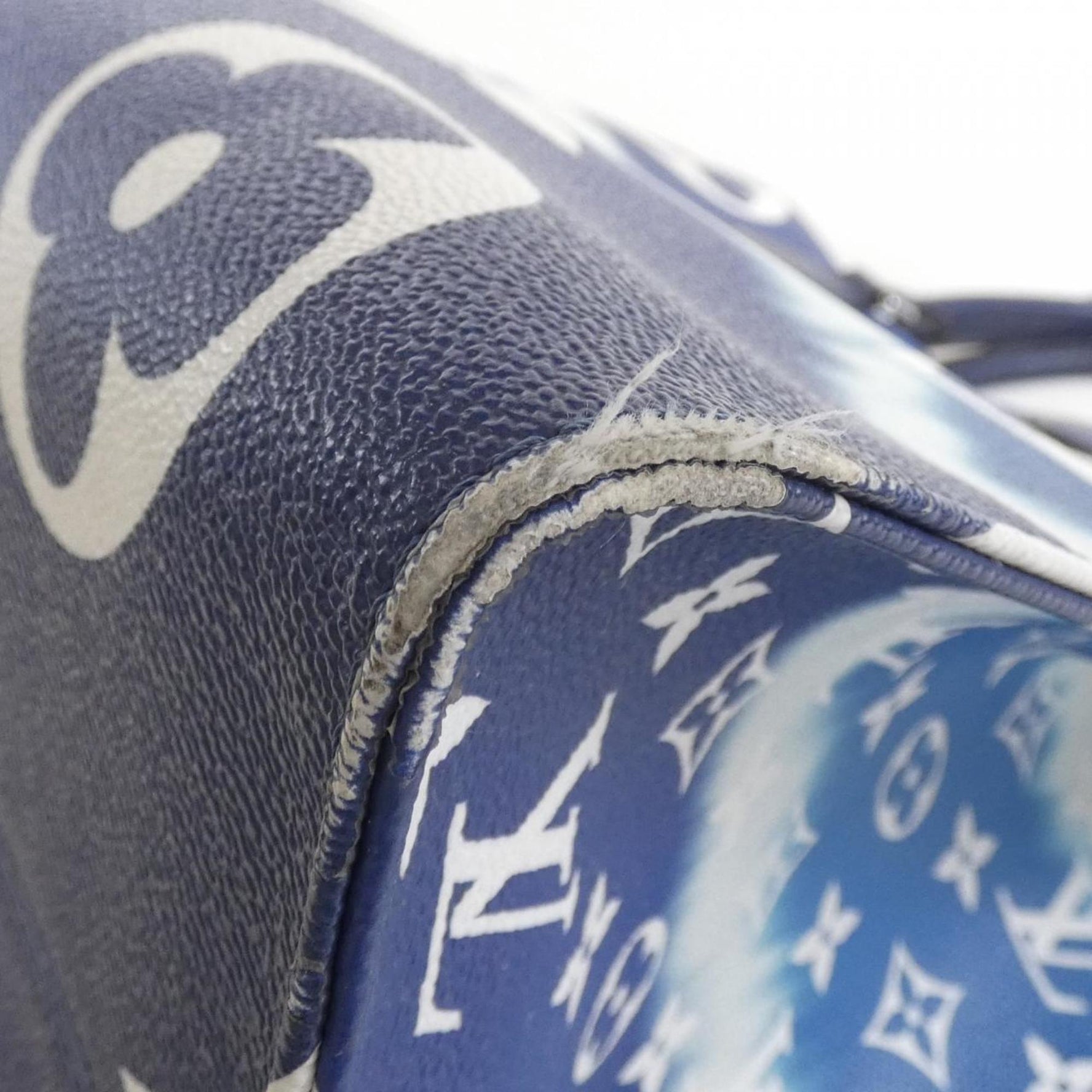 Louis Vuitton LV Escale On the Go GM Handbag