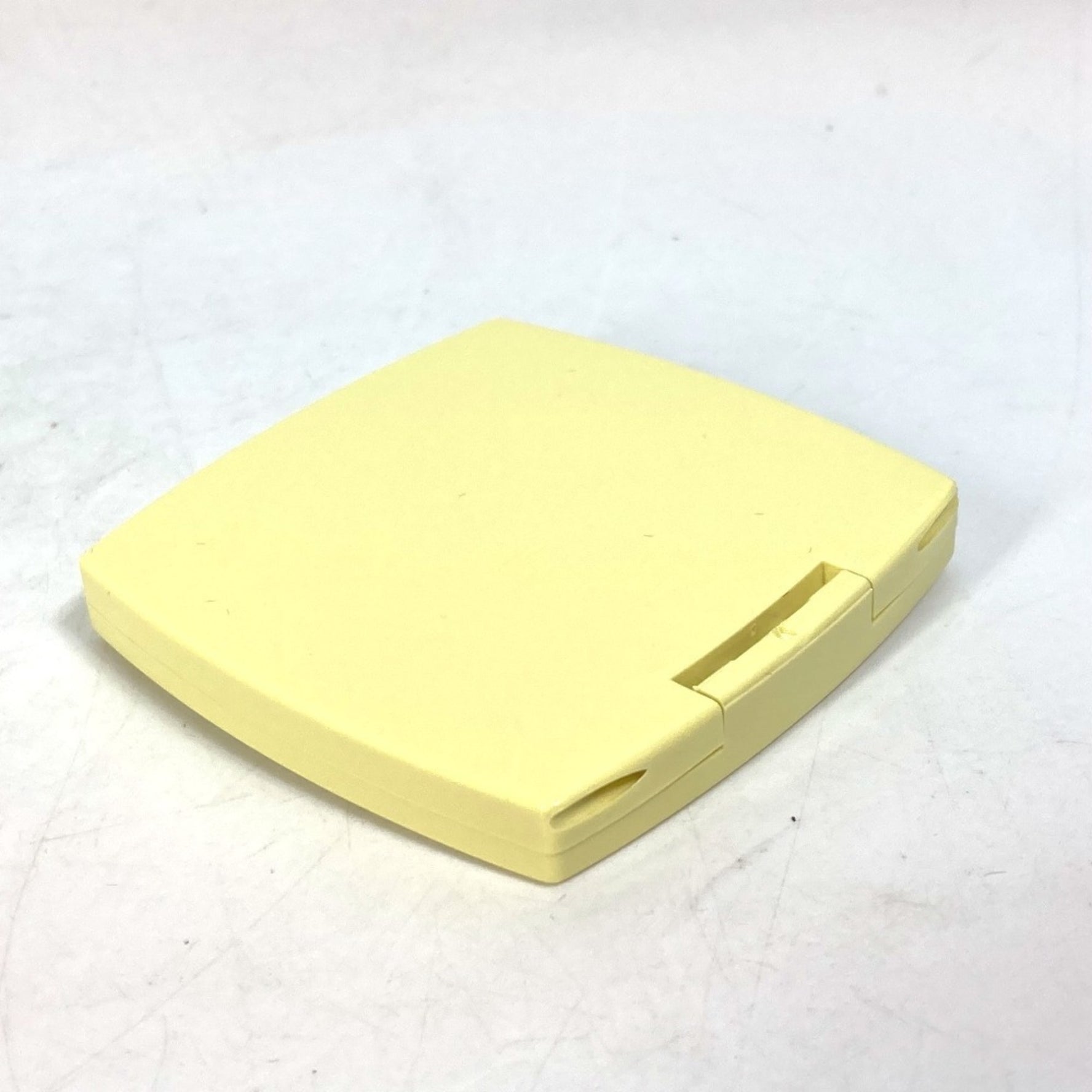CHANEL CC Coco Mark Miroir Double Facet Compact Mirror Plastic Ovny 129 Yellow