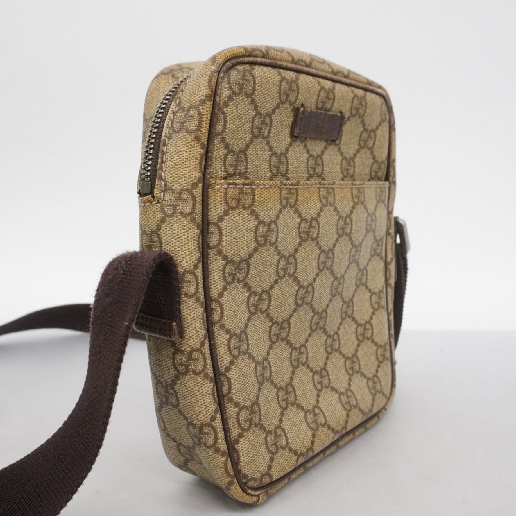 Gucci GG Supreme Shoulder Bag