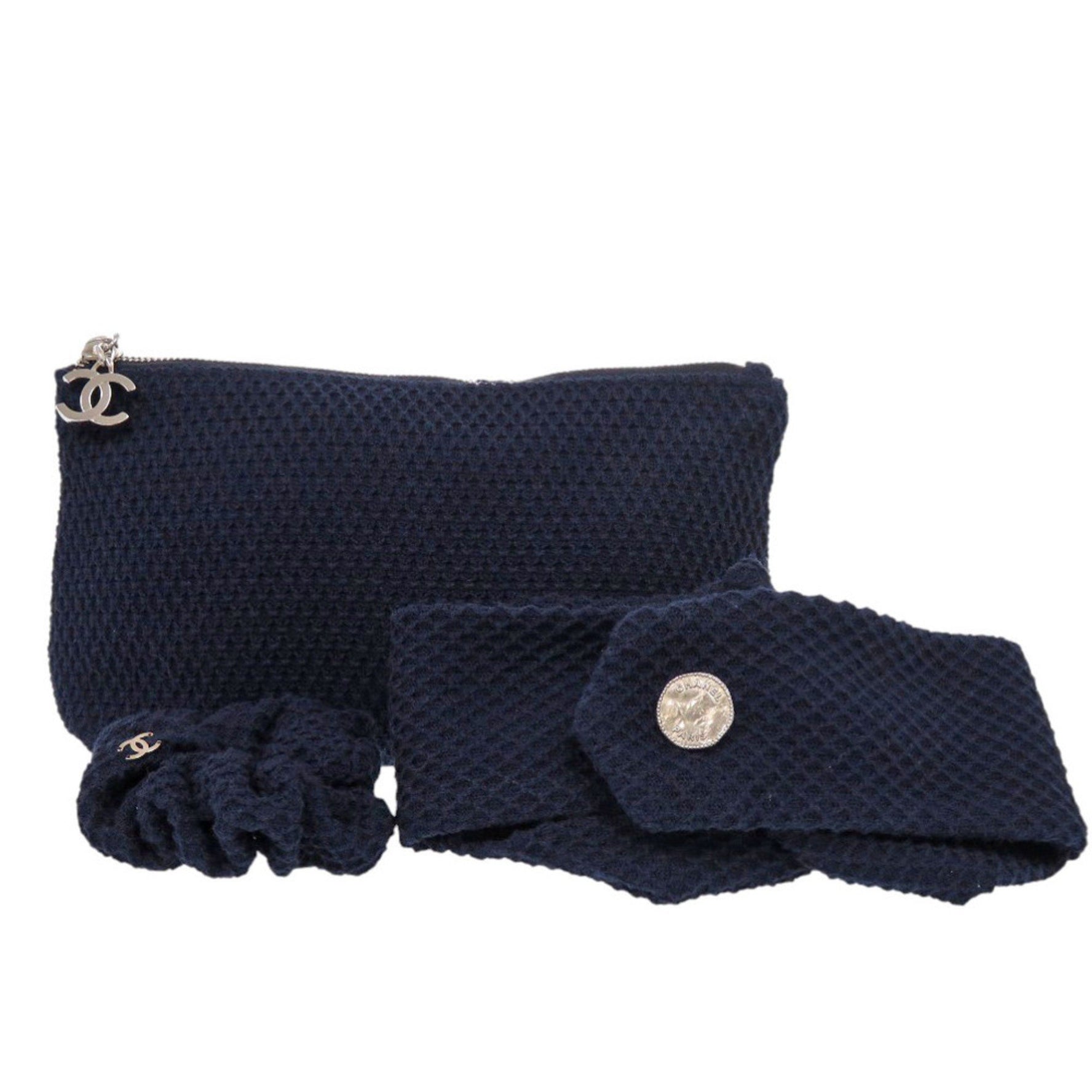 Like new Chanel travel set including headband, scrunchie, and pouch, cotton, blue, 0541