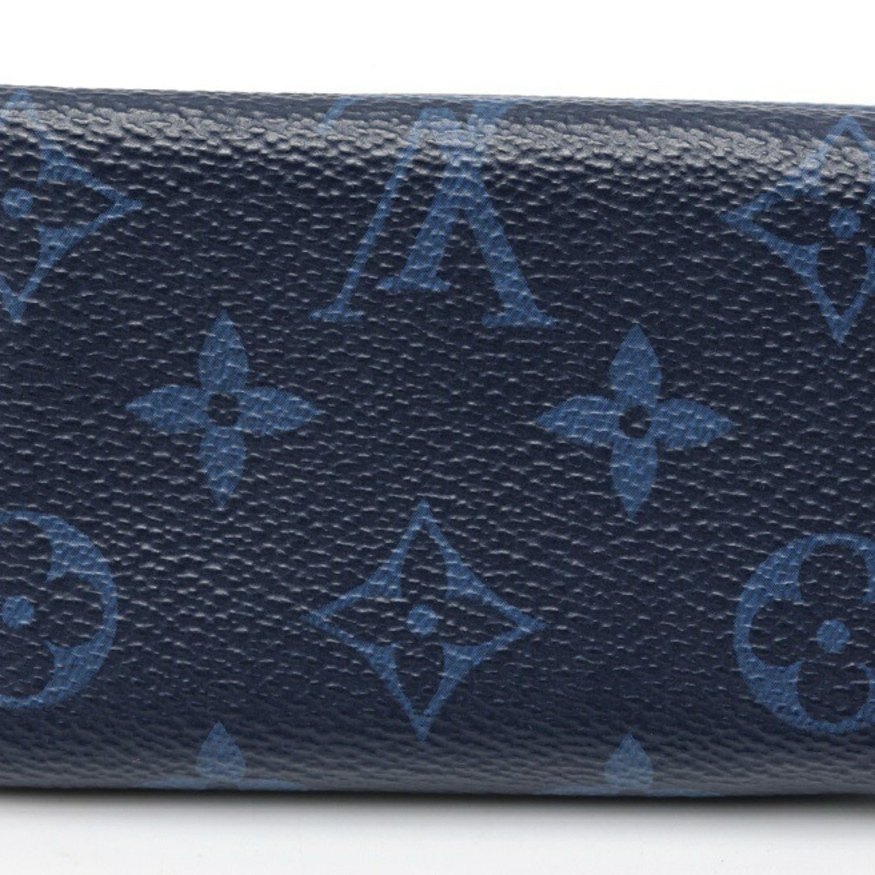 Louis Vuitton Discovery Compact Wallet Trifold Taiga Llama