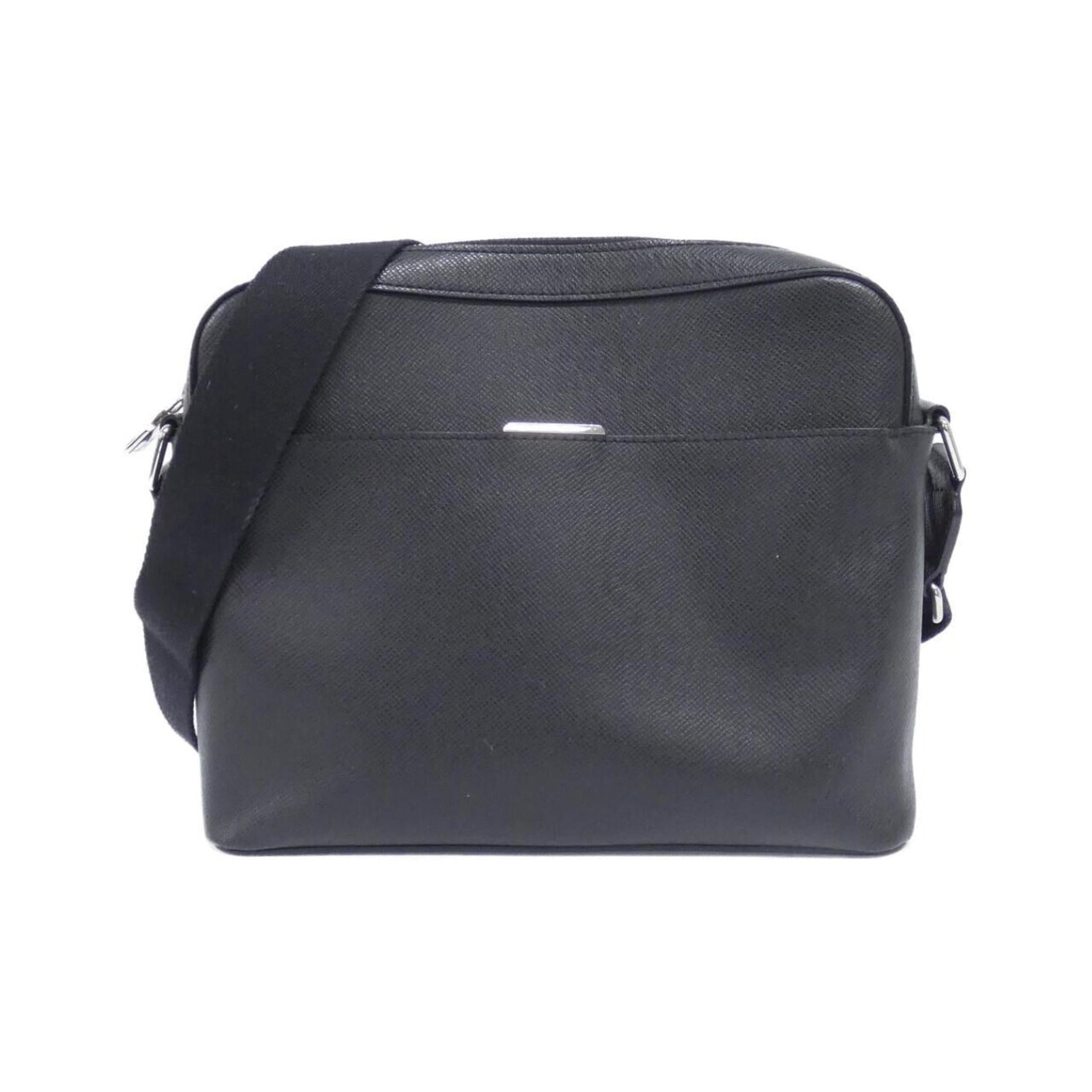 Louis Vuitton Taiga Anton Messenger PM Shoulder Bag