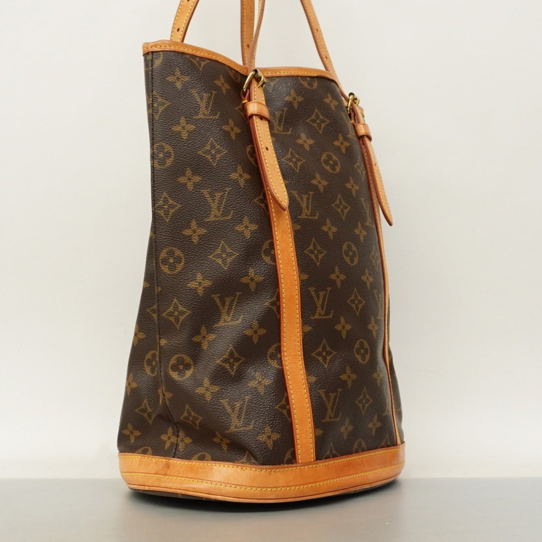Louis Vuitton Monogram Bucket GM Tote Bag