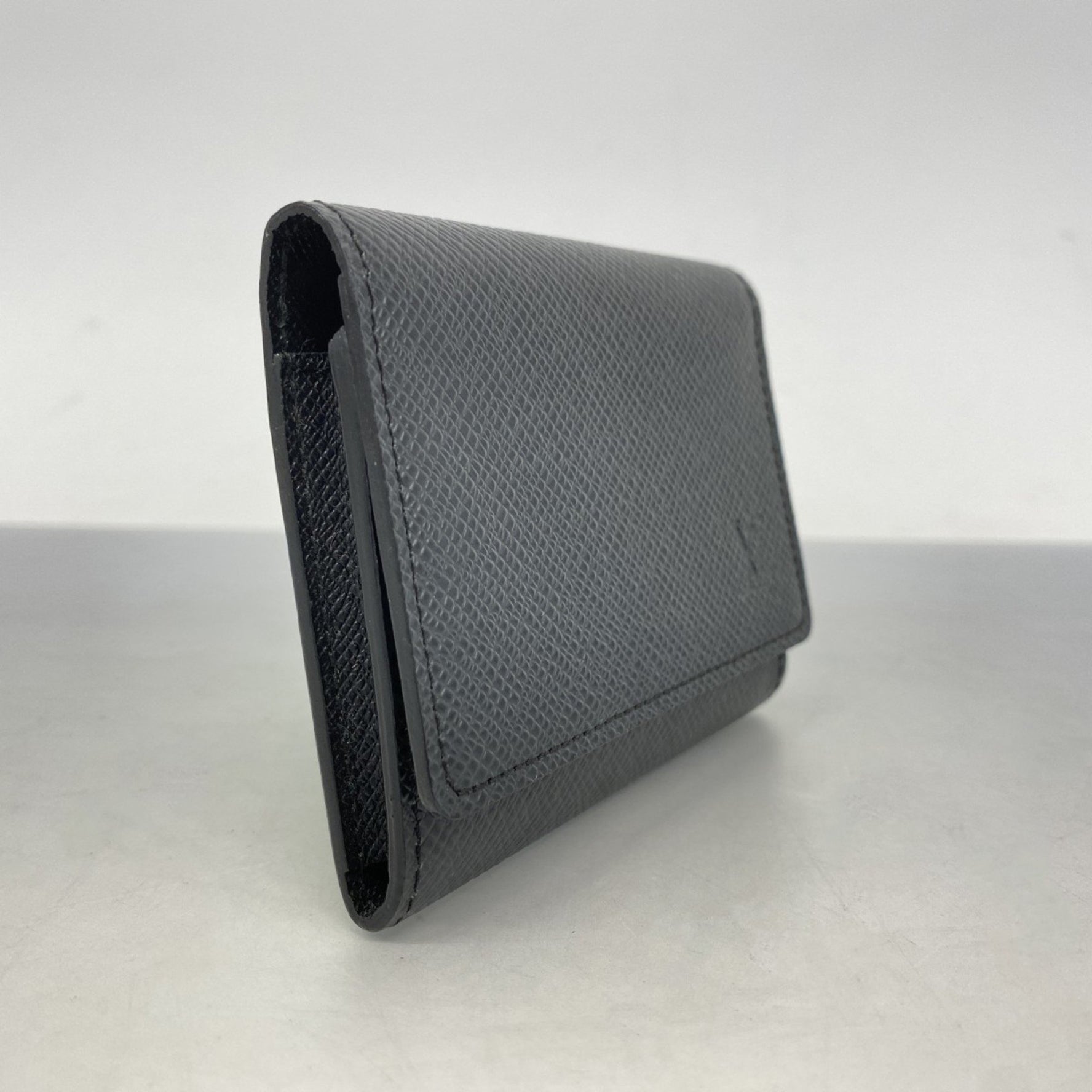Louis Vuitton Taiga Envelope Carte de Visite Business Card Case