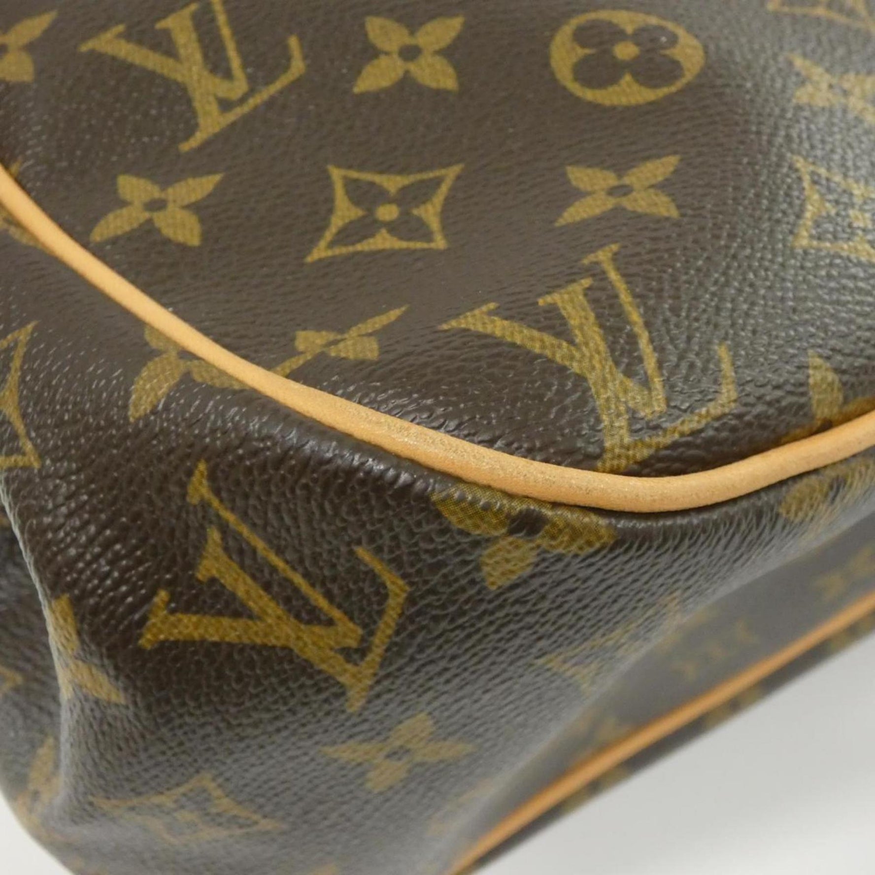 Louis Vuitton Monogram Batignolles Horizontal Handbag