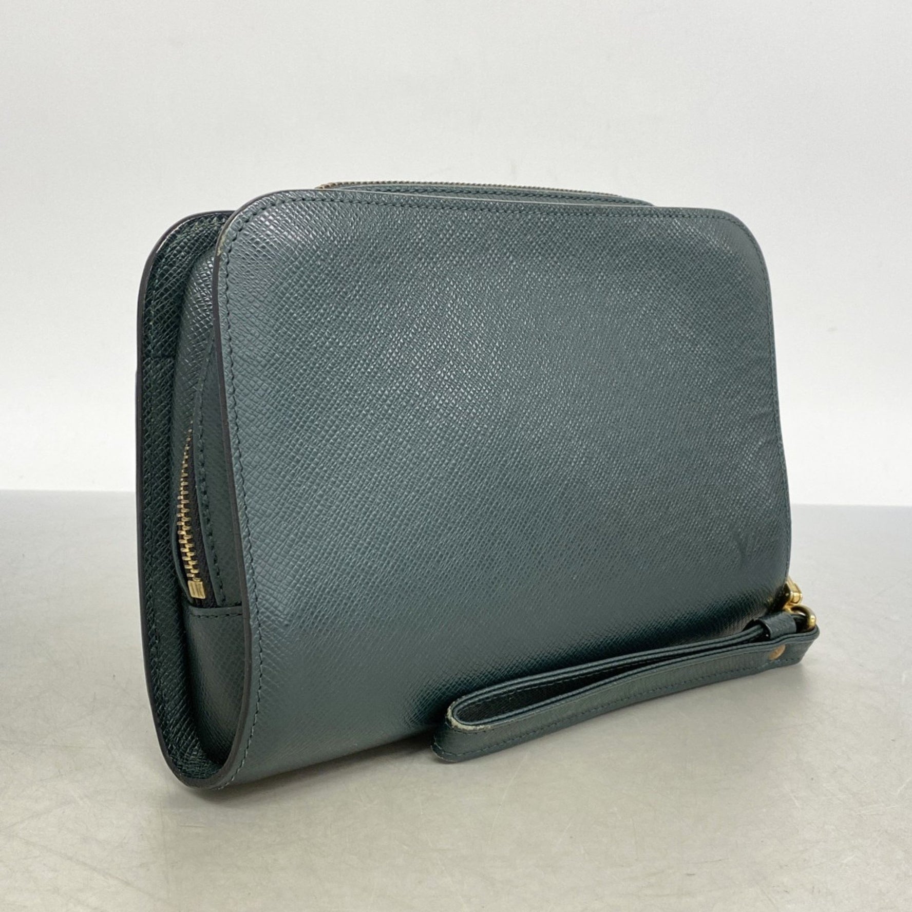 Louis Vuitton Taiga Baikal Clutch Bag