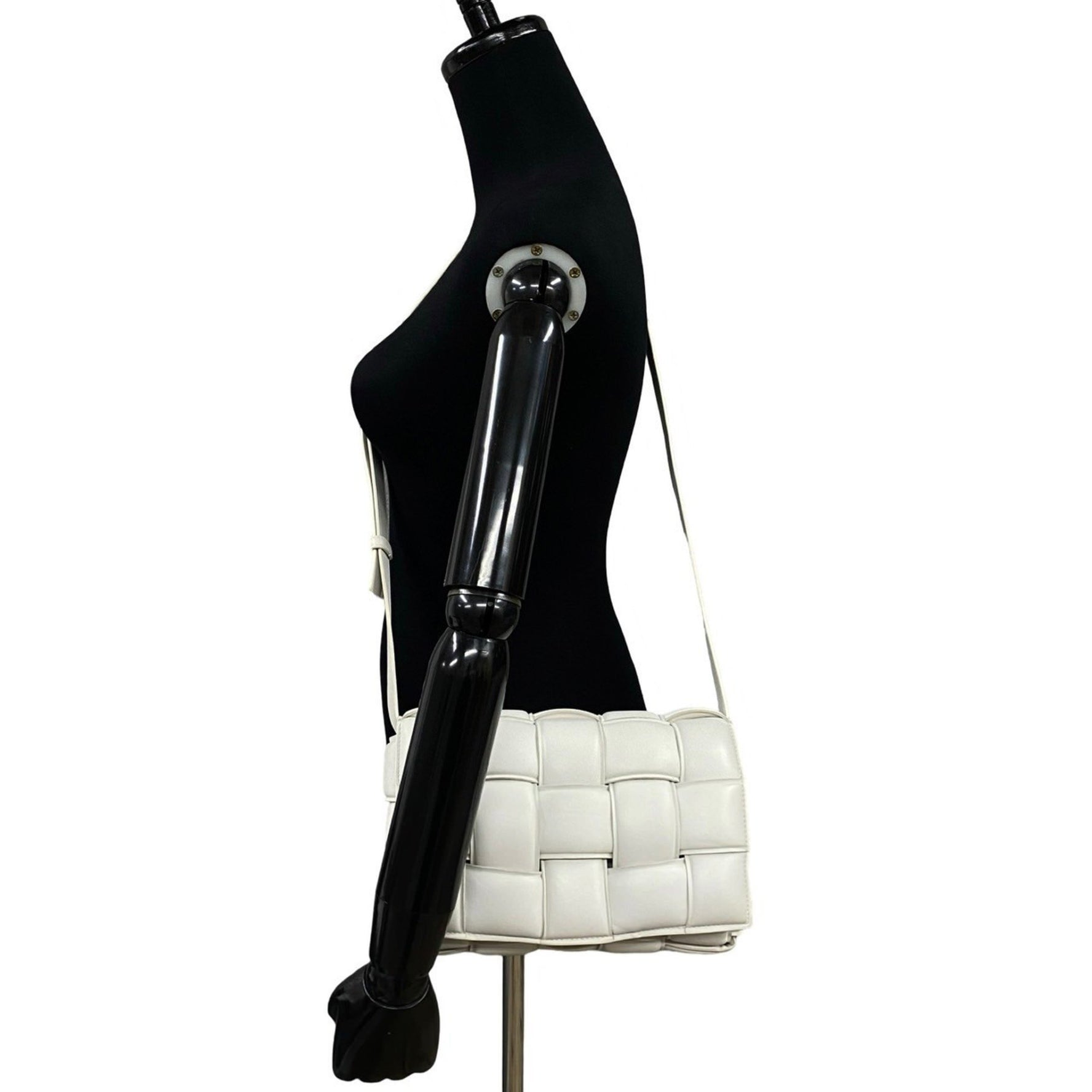 BOTTEGA VENETA Padded Cassette Leather Shoulder Bag/Pochette/Sacoche in