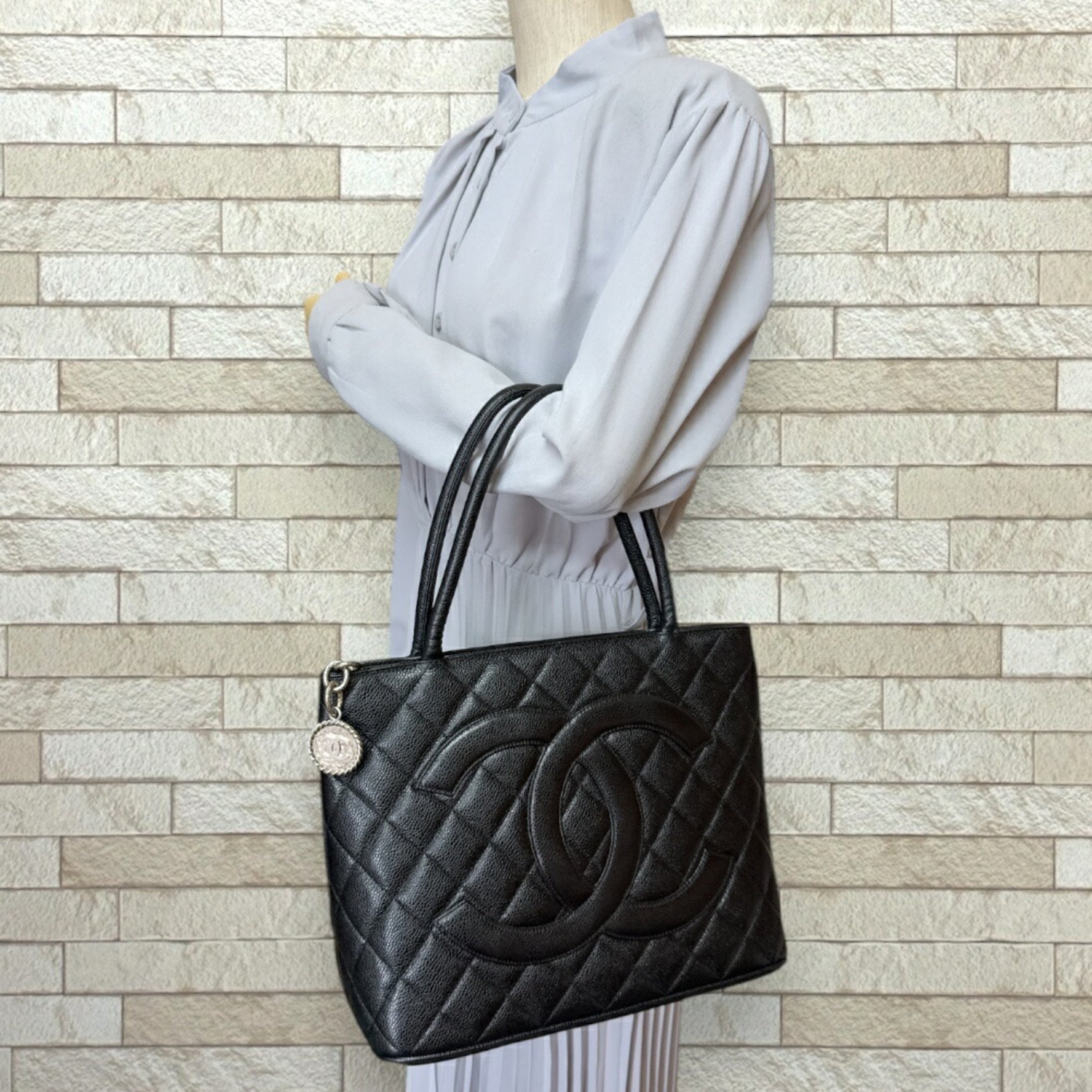 CHANEL Reproduction Tote Bag Caviar Skin