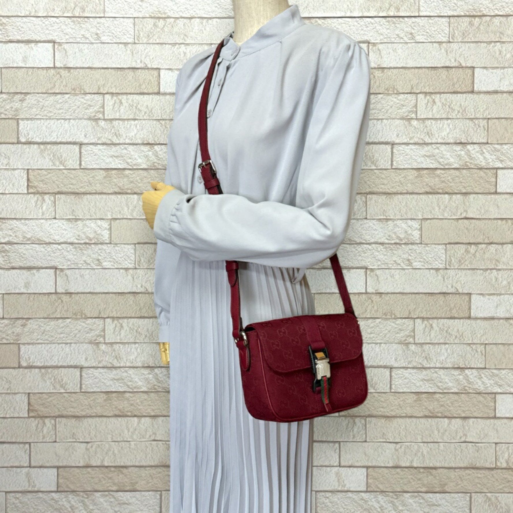 Gucci Shoulder Bag GG Canvas Red Men's GUCCI
