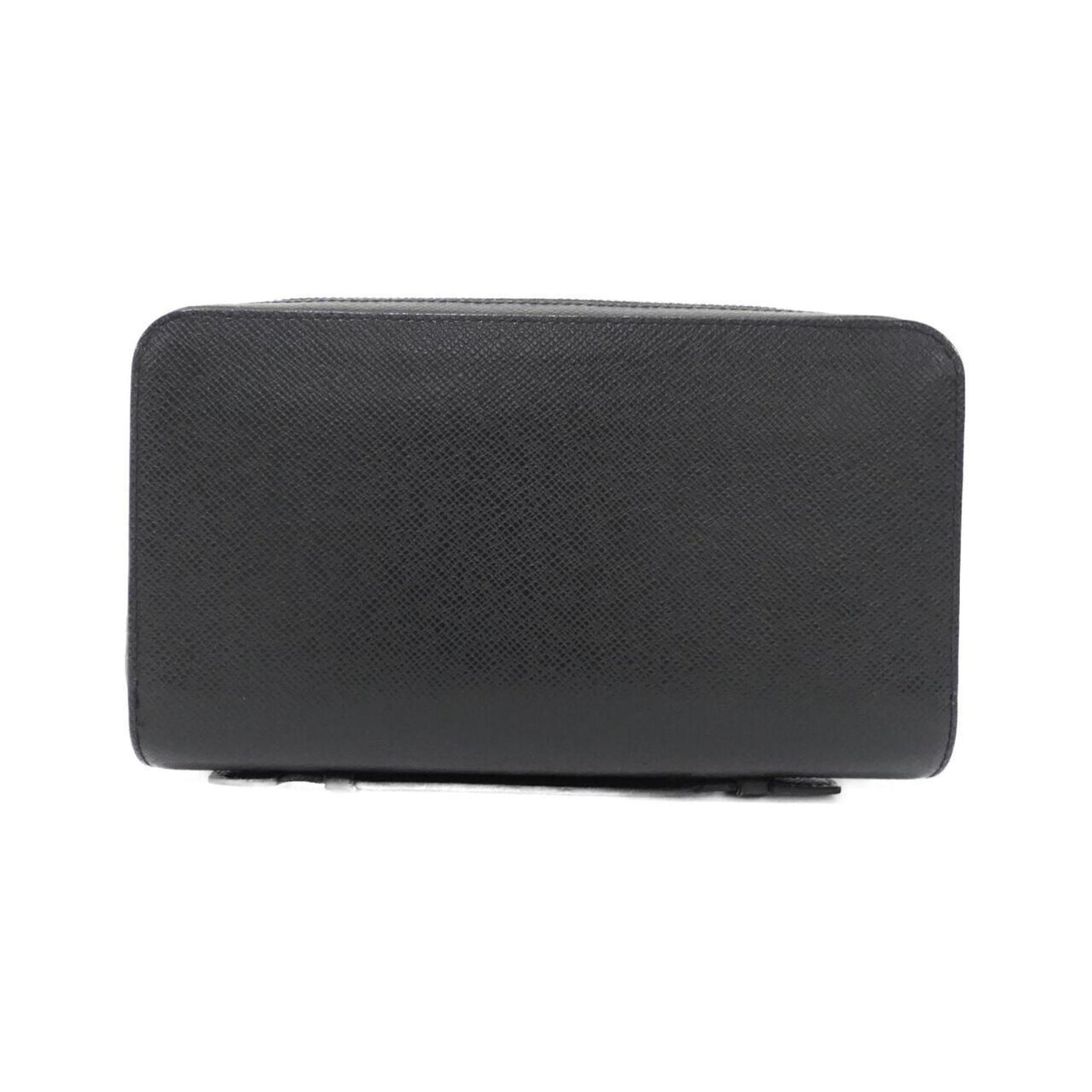 Louis Vuitton Taiga Zippy XL Wallet