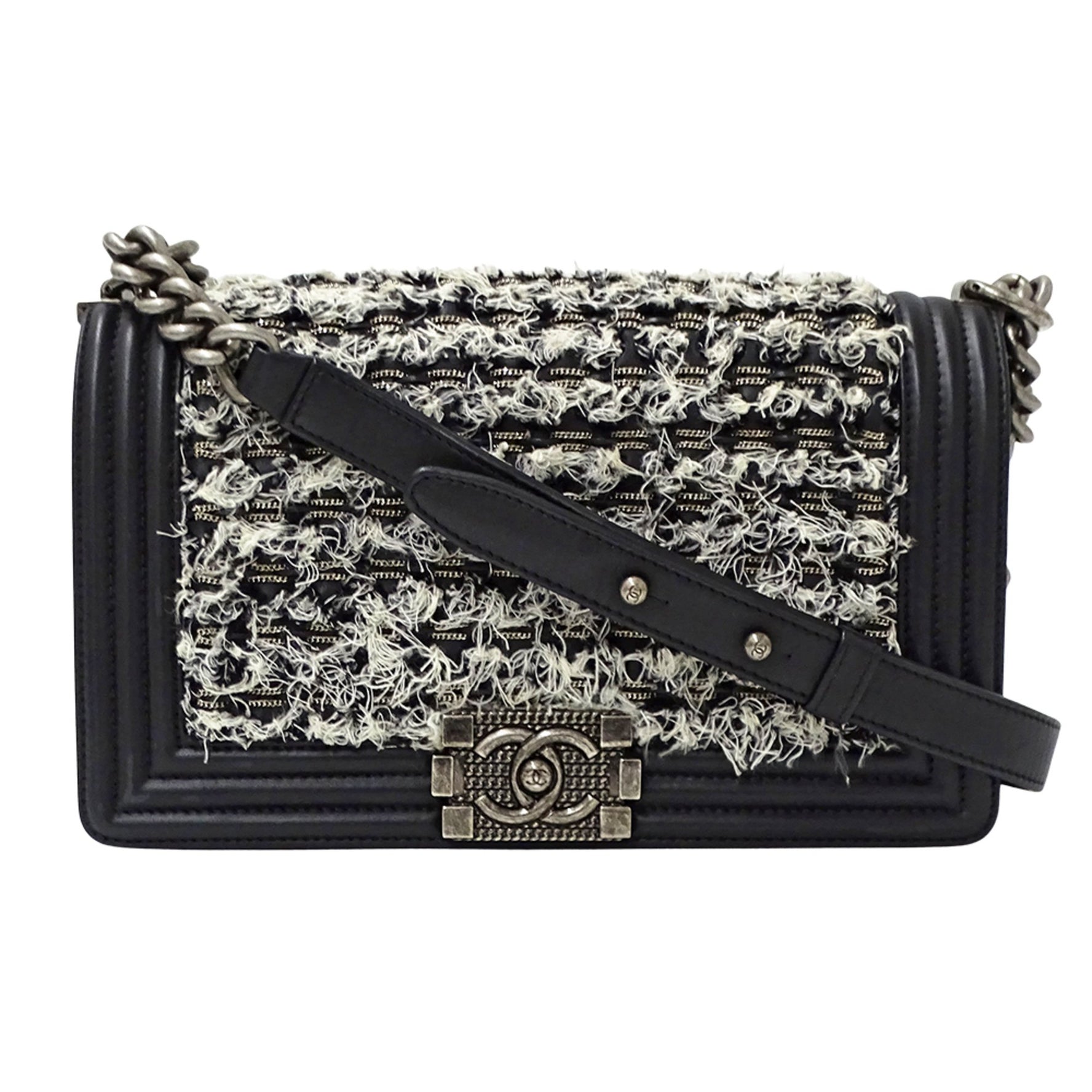Chanel Boy Shoulder Bag in Tweed Leather, Black and White, with Chain Strap