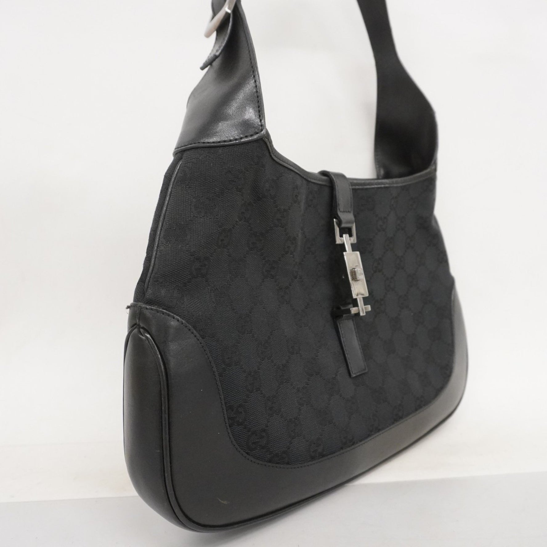 Gucci GG Canvas Jackie Shoulder Bag 001 3306