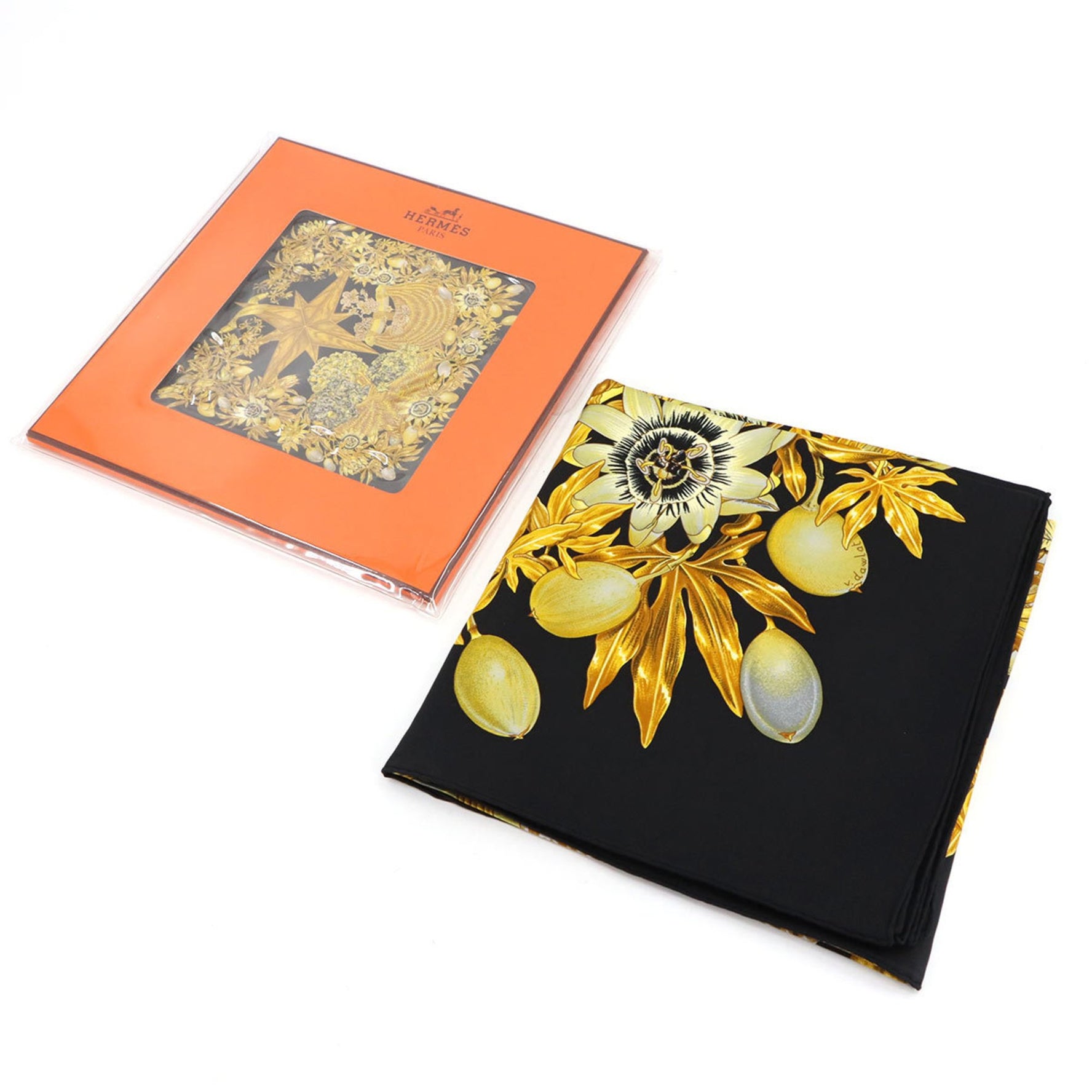Hermes Hermès Carre 90 Large Scarf, Passiflores, Passion Flower, 100% Silk, Black and Yellow