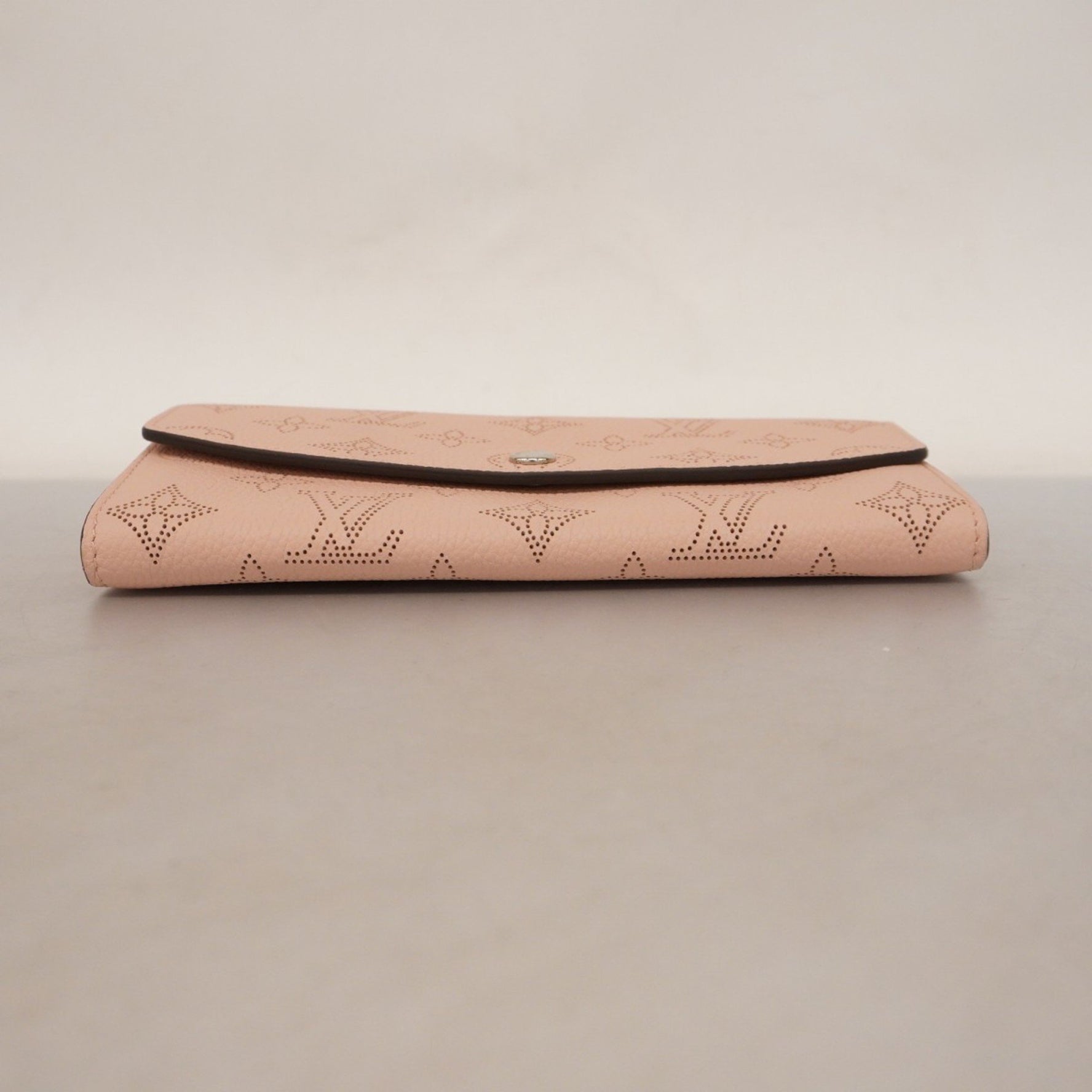 Louis Vuitton Mahina Portefeuille Iris Long Wallet M60145 Magnolia Women's