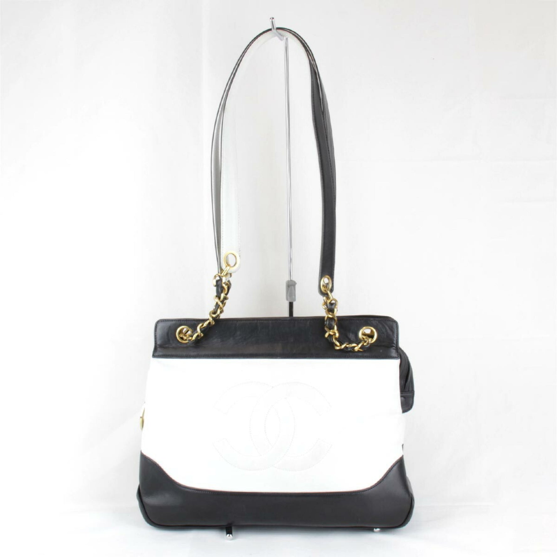 CHANEL Bicolor Chain Shoulder Bag Leather