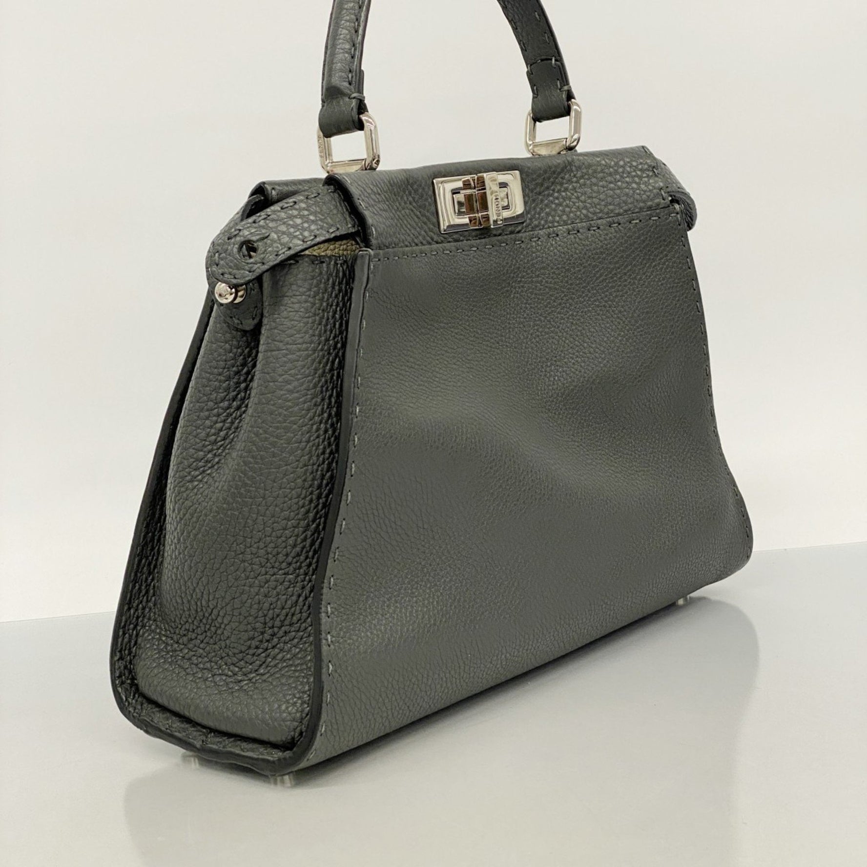 Fendi Selleria Peekaboo Leather Handbag in Bag