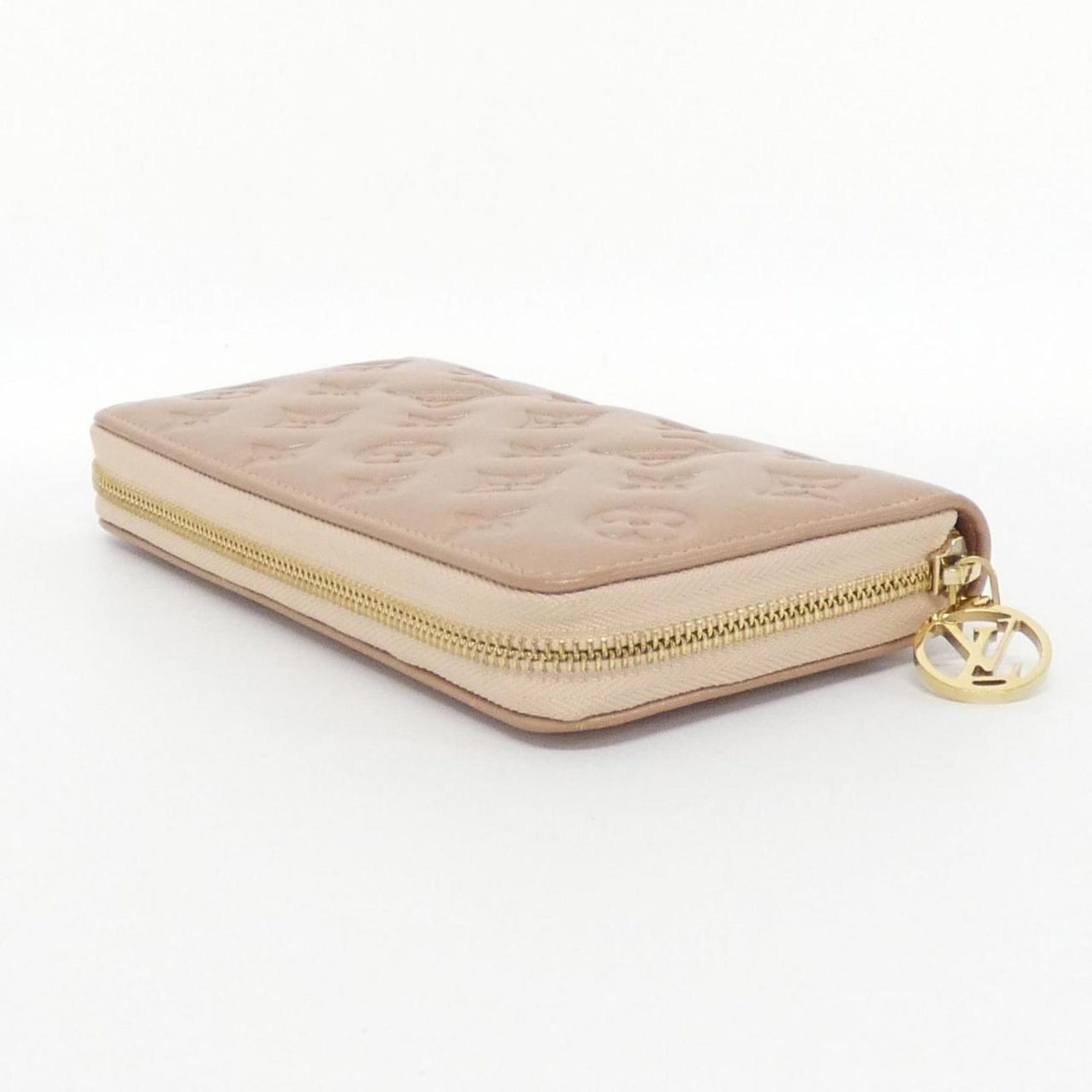 Louis Vuitton Coussin Zippy Wallet