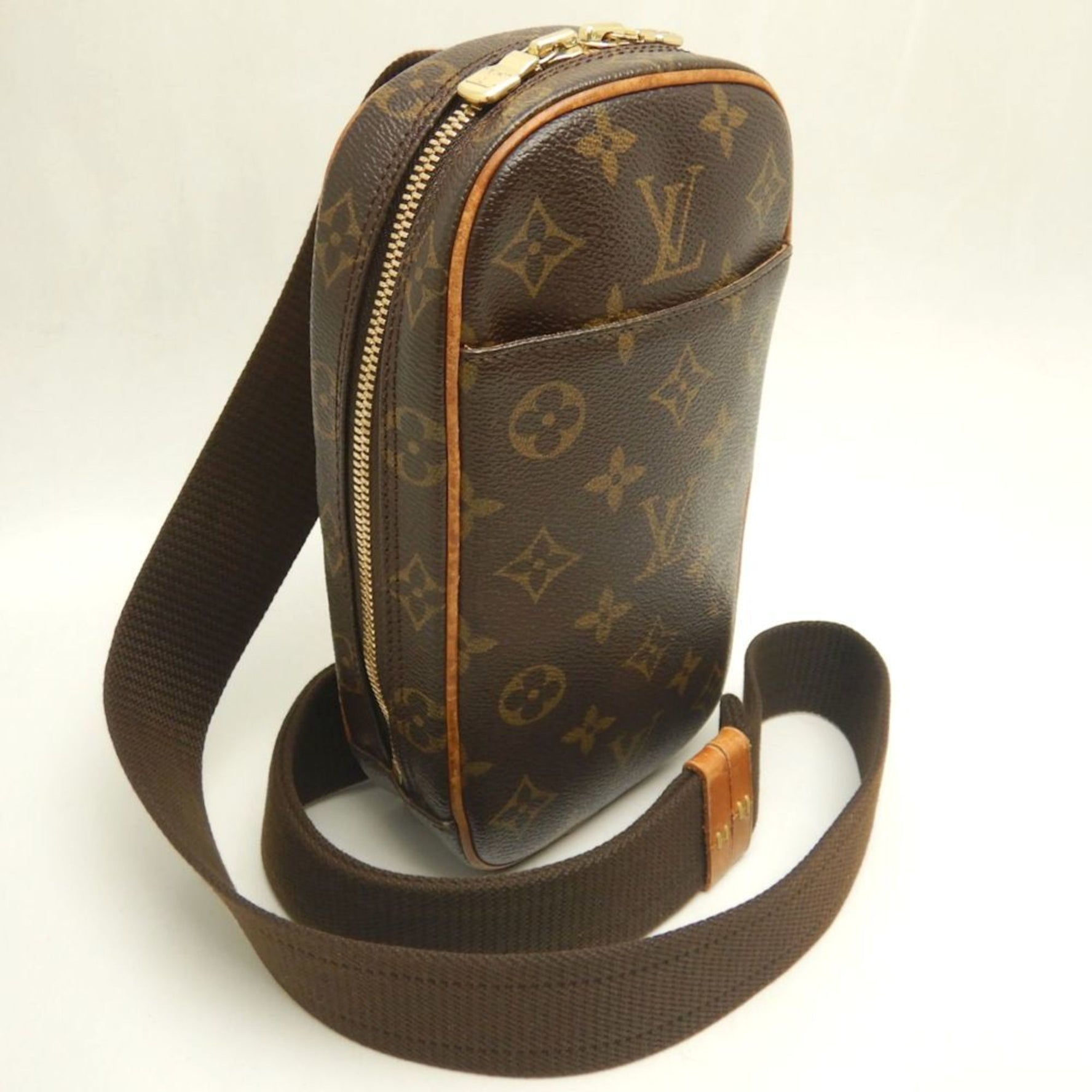 LOUIS VUITTON Louis Vuitton Monogram Pochette Ganju M51870 Body Bag Brown