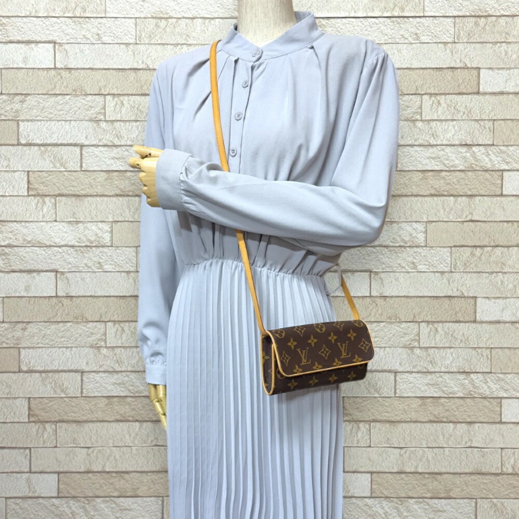 Louis Vuitton Pochette Twin PM Monogram Shoulder Bag Canvas M51854 Brown Women's LOUIS VUITTON