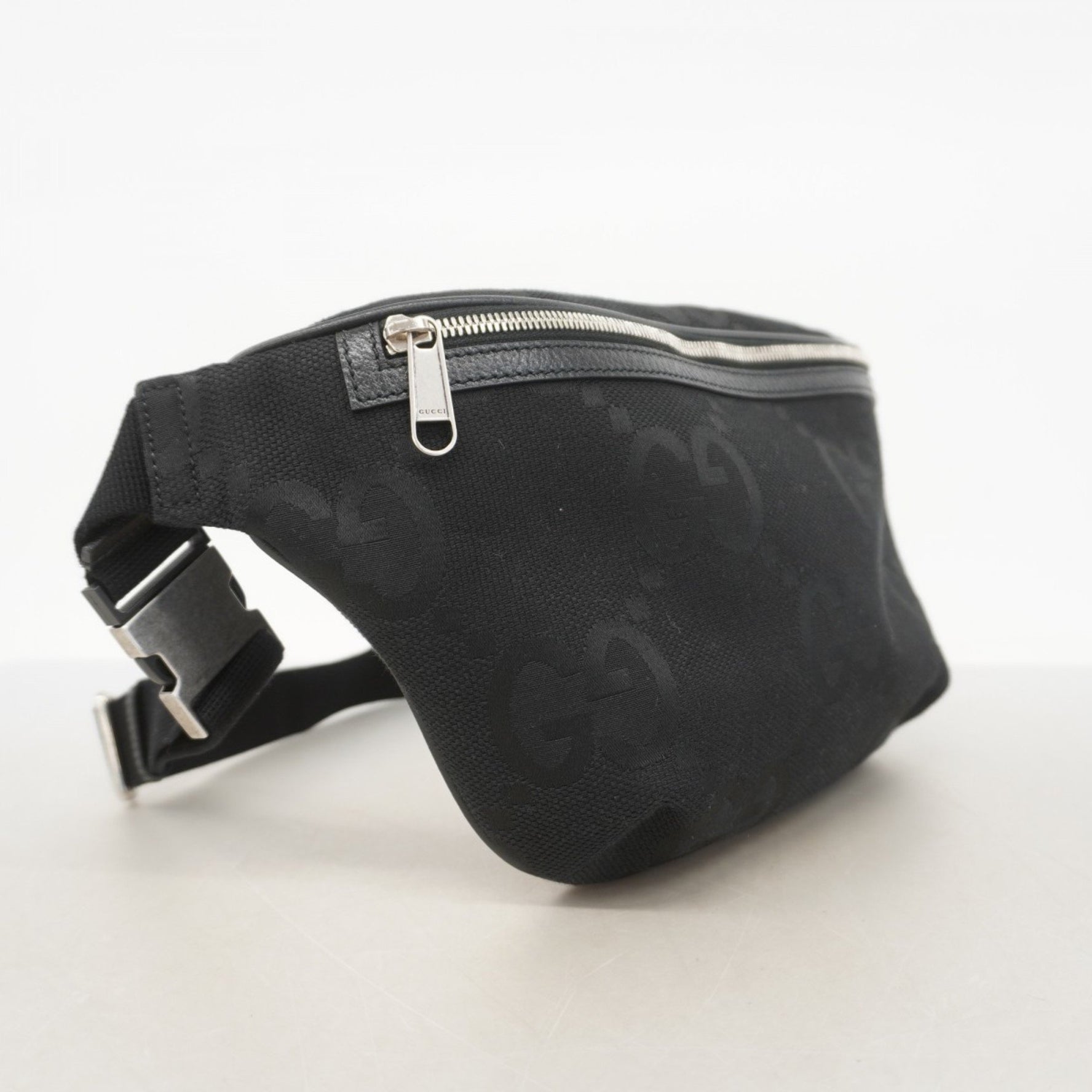 Gucci Jumbo GG Body Bag Canvas