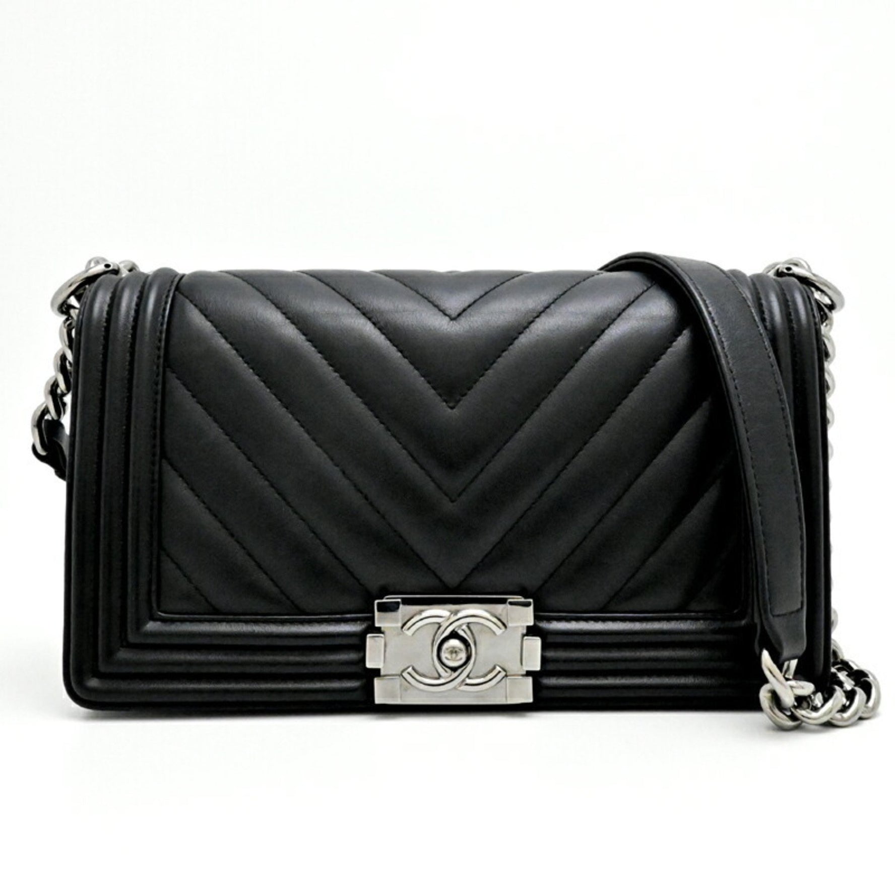 Chanel Boy Women's Shoulder Bag in Black Calfskin