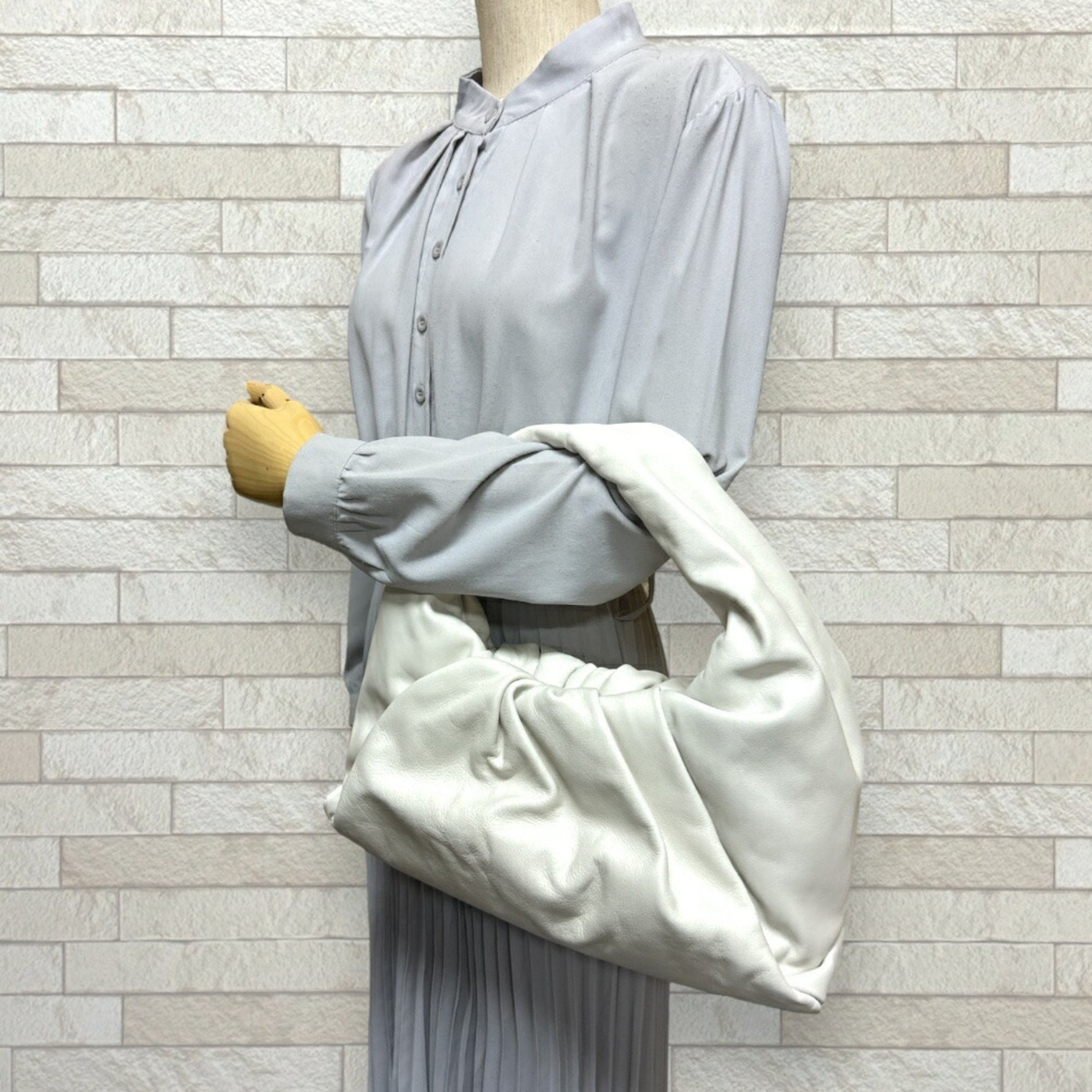 Bottega Veneta Shoulder Bag Leather BOTTEGAVENETA