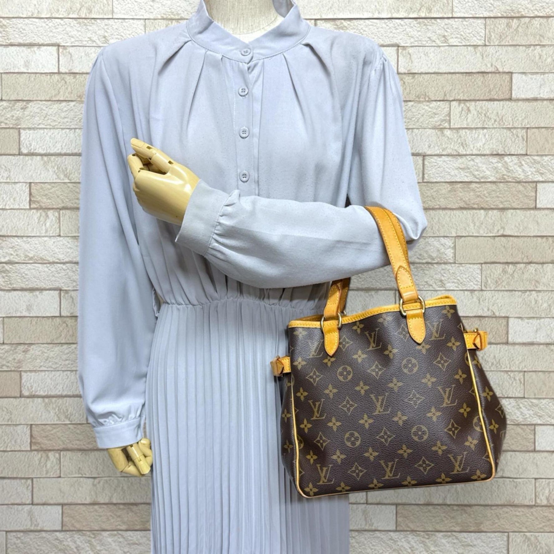 Louis Vuitton Batignolles Monogram Handbag Canvas LOUIS VUITTON