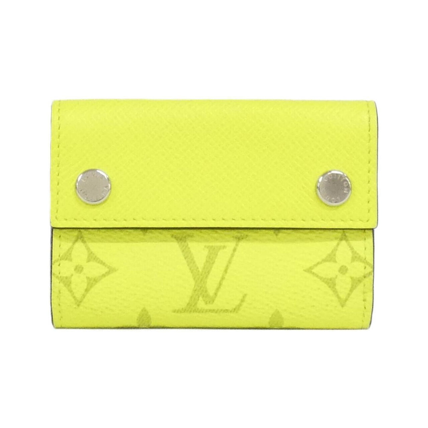 Louis Vuitton Taiga Lama Discovery Compact Wallet