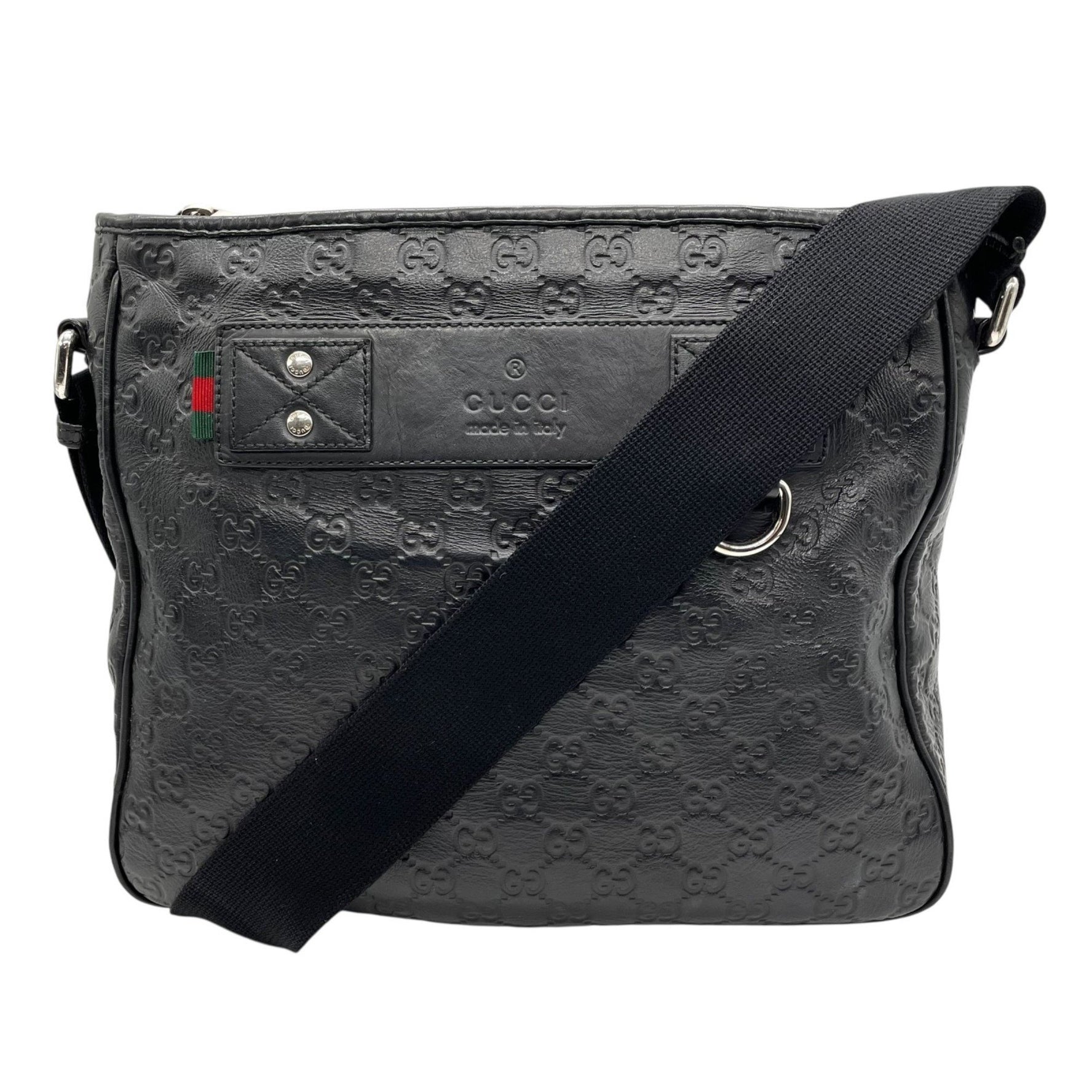 GUCCI Guccissima Shelly logo-embossed shoulder bag/messenger bag in leather with silver hardware, model Can be worn crossbody. Suitable .