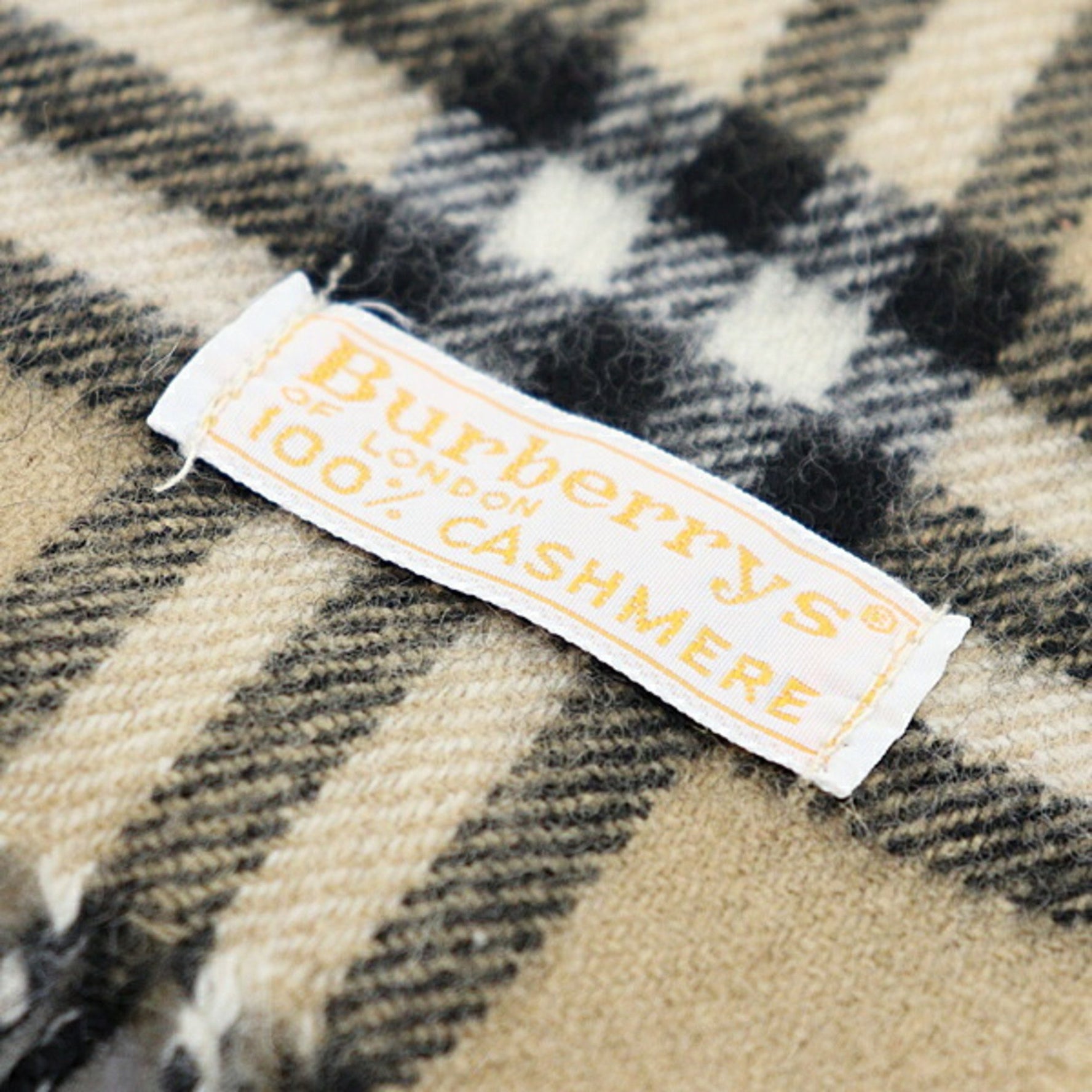 Burberry Check Scarf 100% Cashmere Nova Beige F-04382